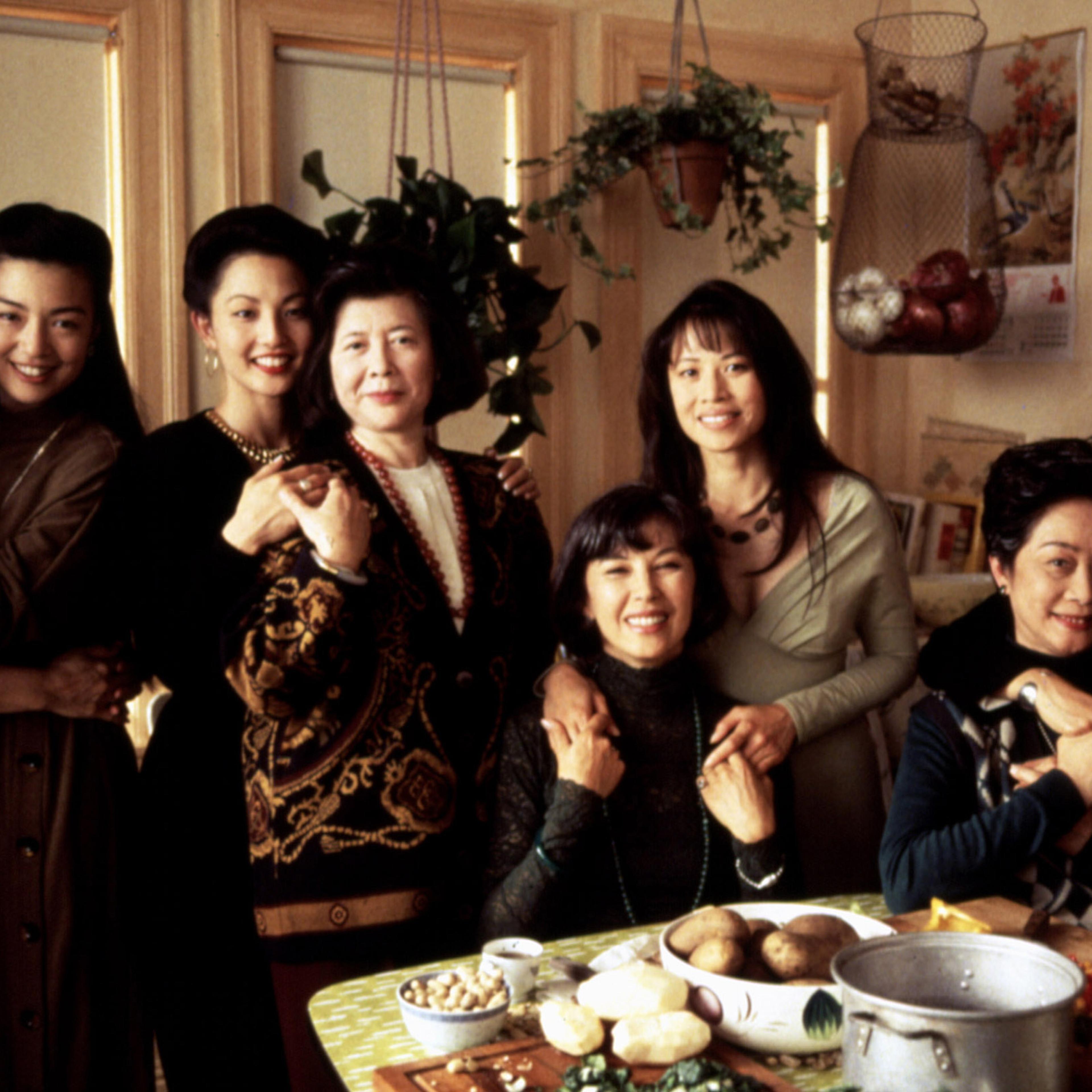 THE JOY LUCK CLUB, Kieu Chinh, Ming-Na Wen, Tamlyn Tomita, Tsai Chin, France Nuyen, Lauren Tom, Lisa
