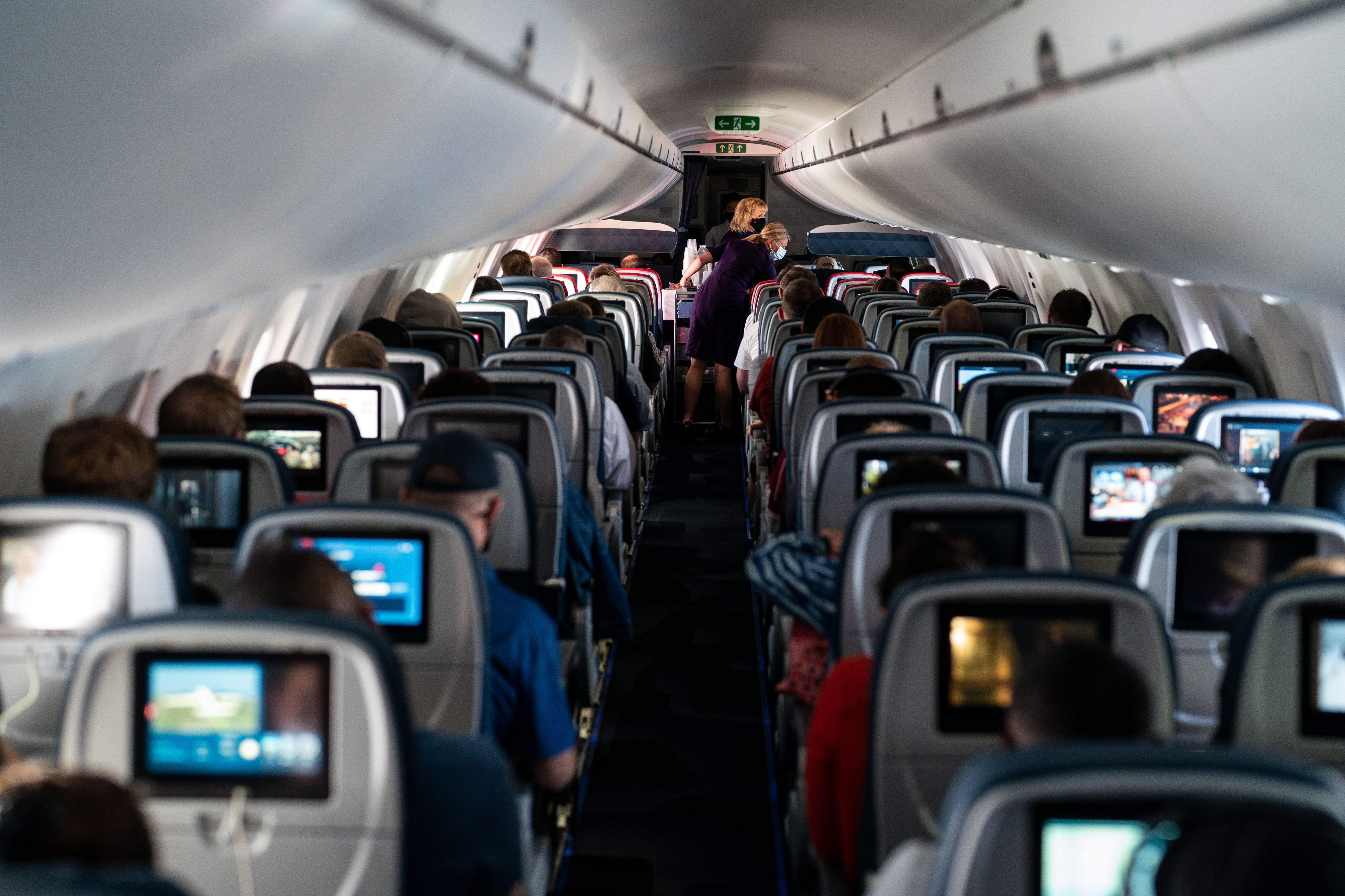 Delta Arlines flight from Regan National Airport to Minneapolis-Saint Paul International Airport