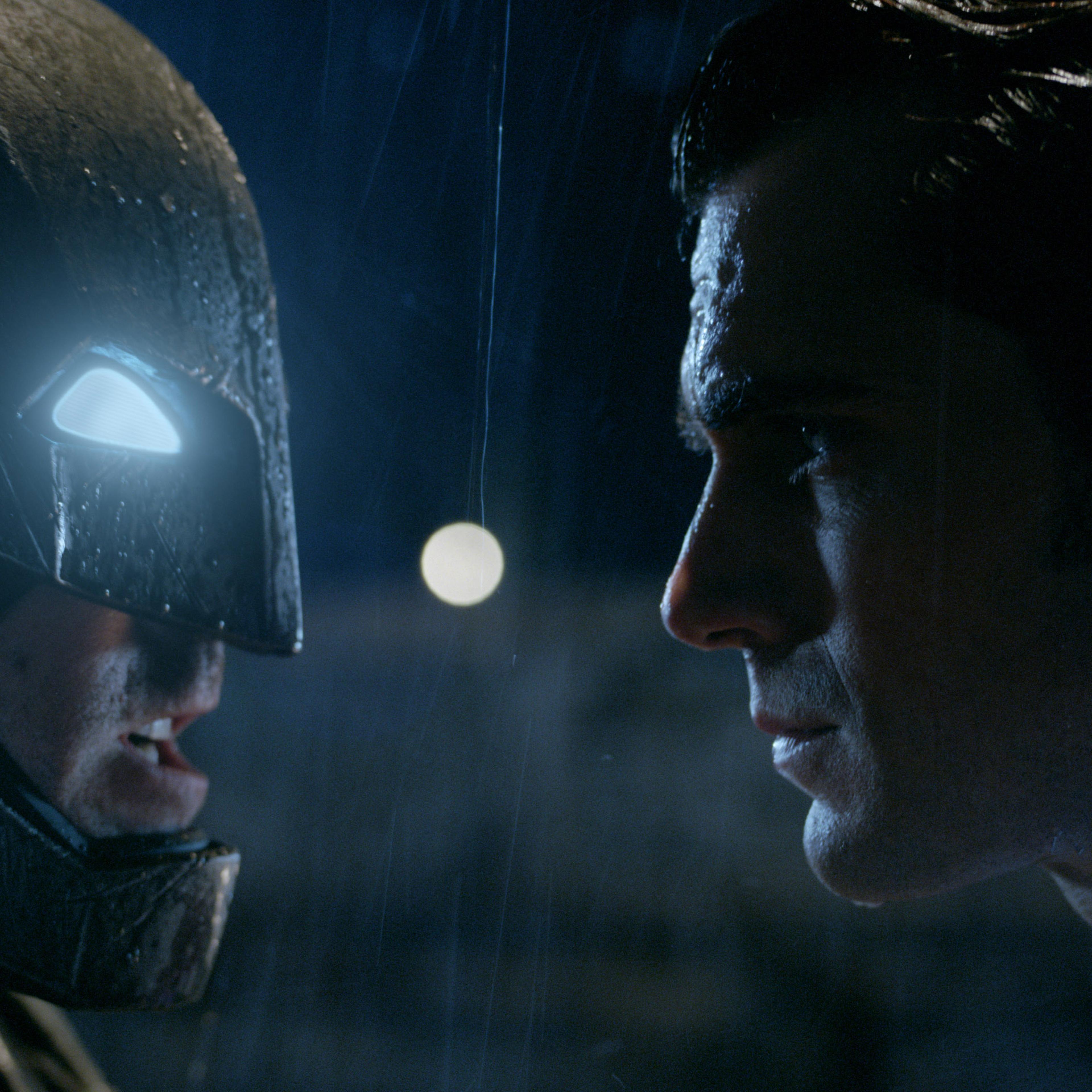 BATMAN v SUPERMAN