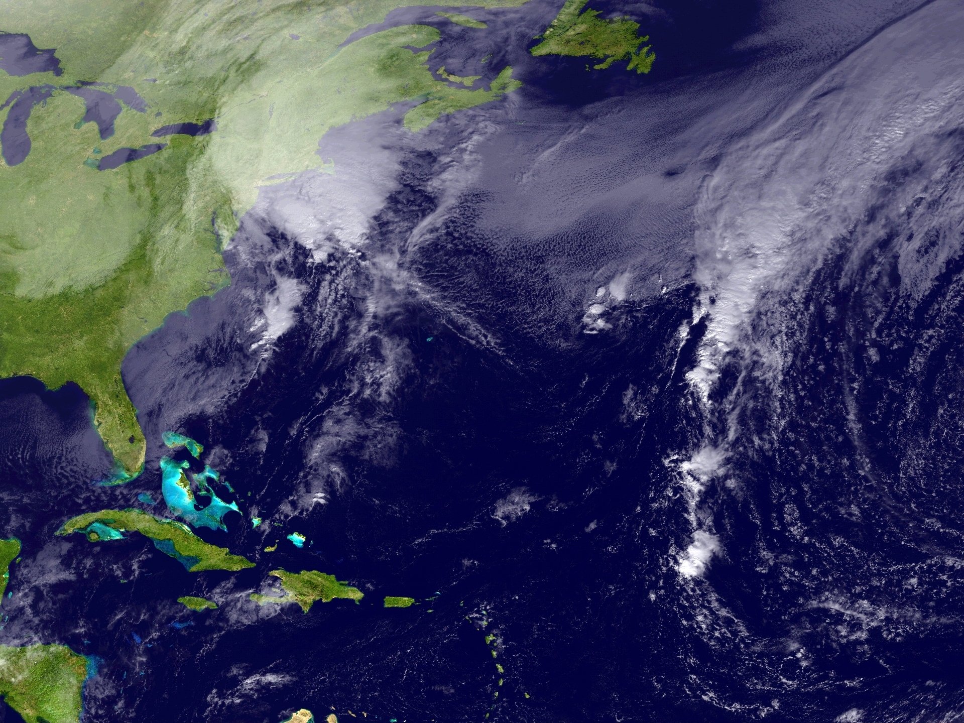 Satellite imagery shows a low pressure front mounting over the US's East Coast on Dec. 9, 2014.