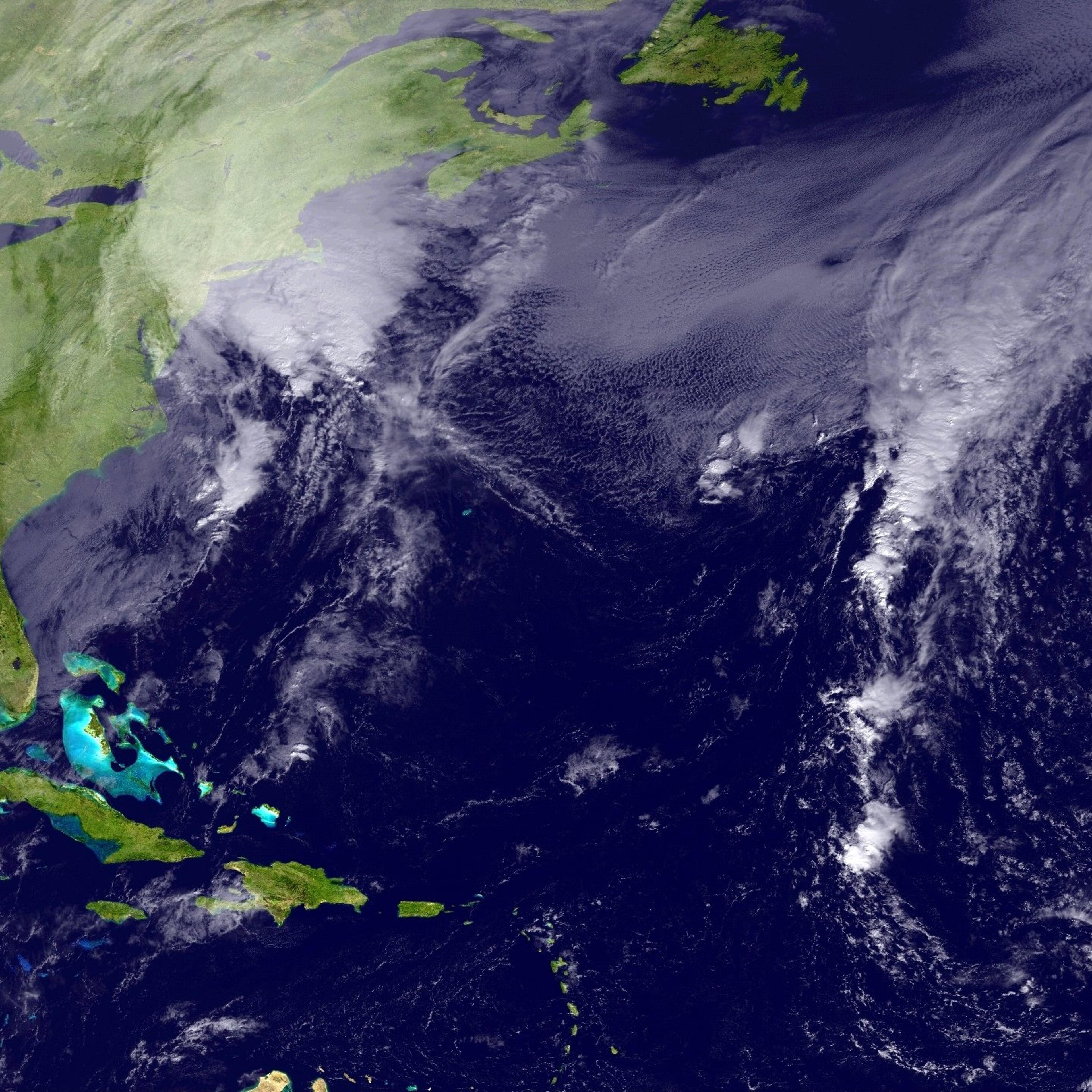 Satellite imagery shows a low pressure front mounting over the US's East Coast on Dec. 9, 2014.