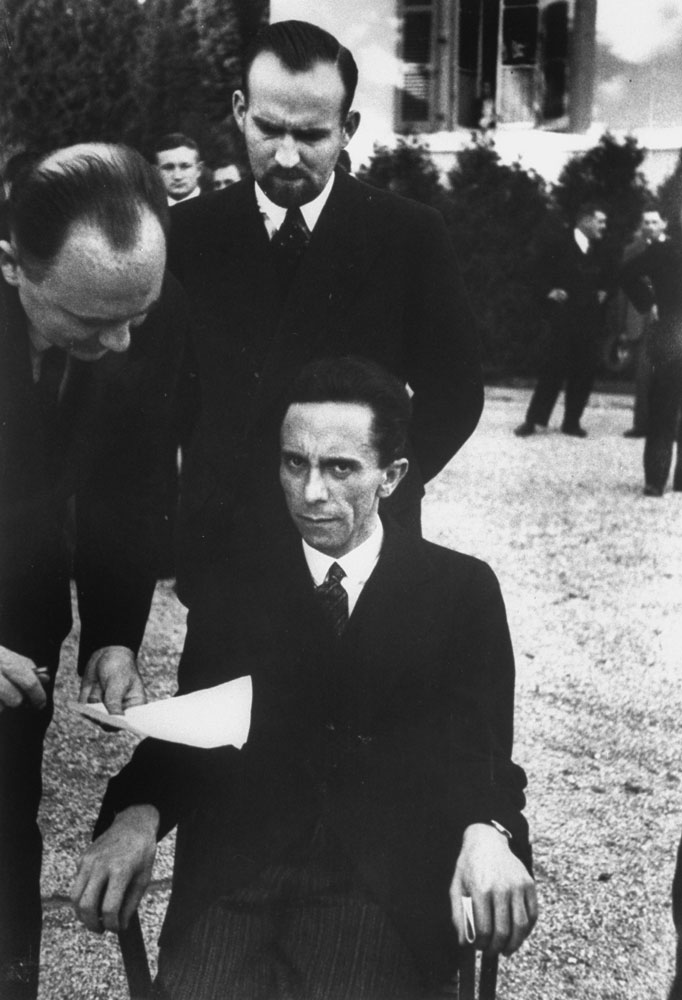 Goebbels in Geneva, 1933: Behind a Classic Alfred Eisenstaedt Picture - Time Magazine