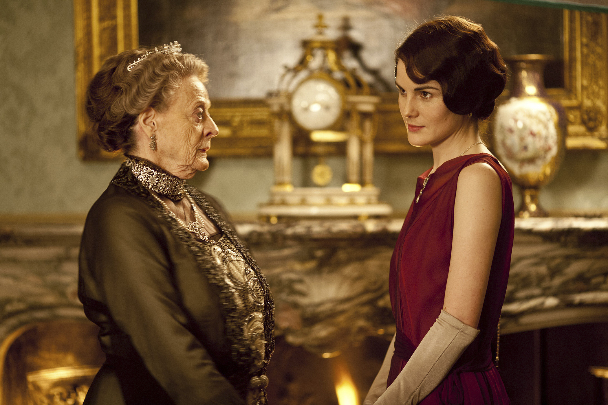 160504_GAL_ScreenMoms_DowntonAbbey