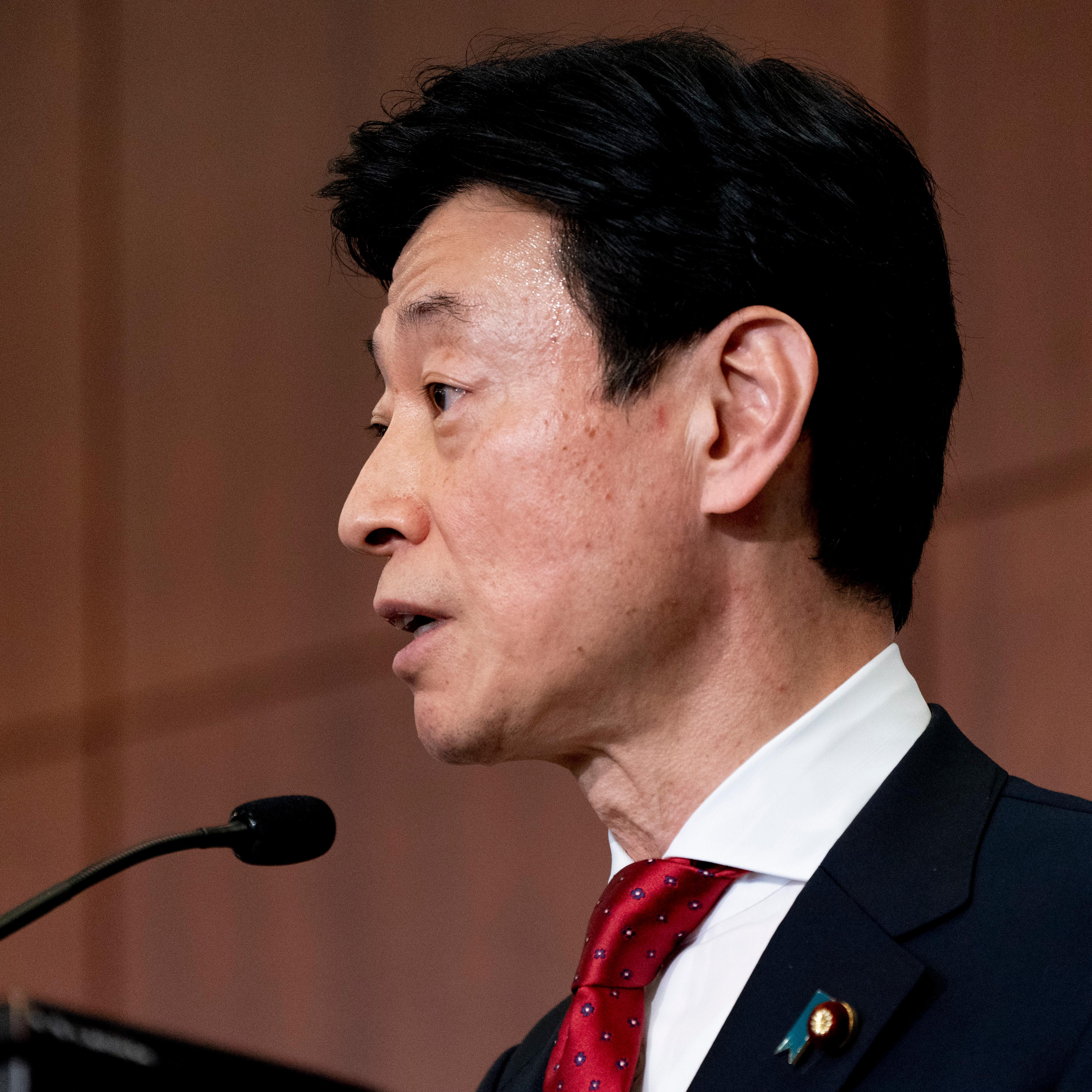 Yasutoshi Nishimura