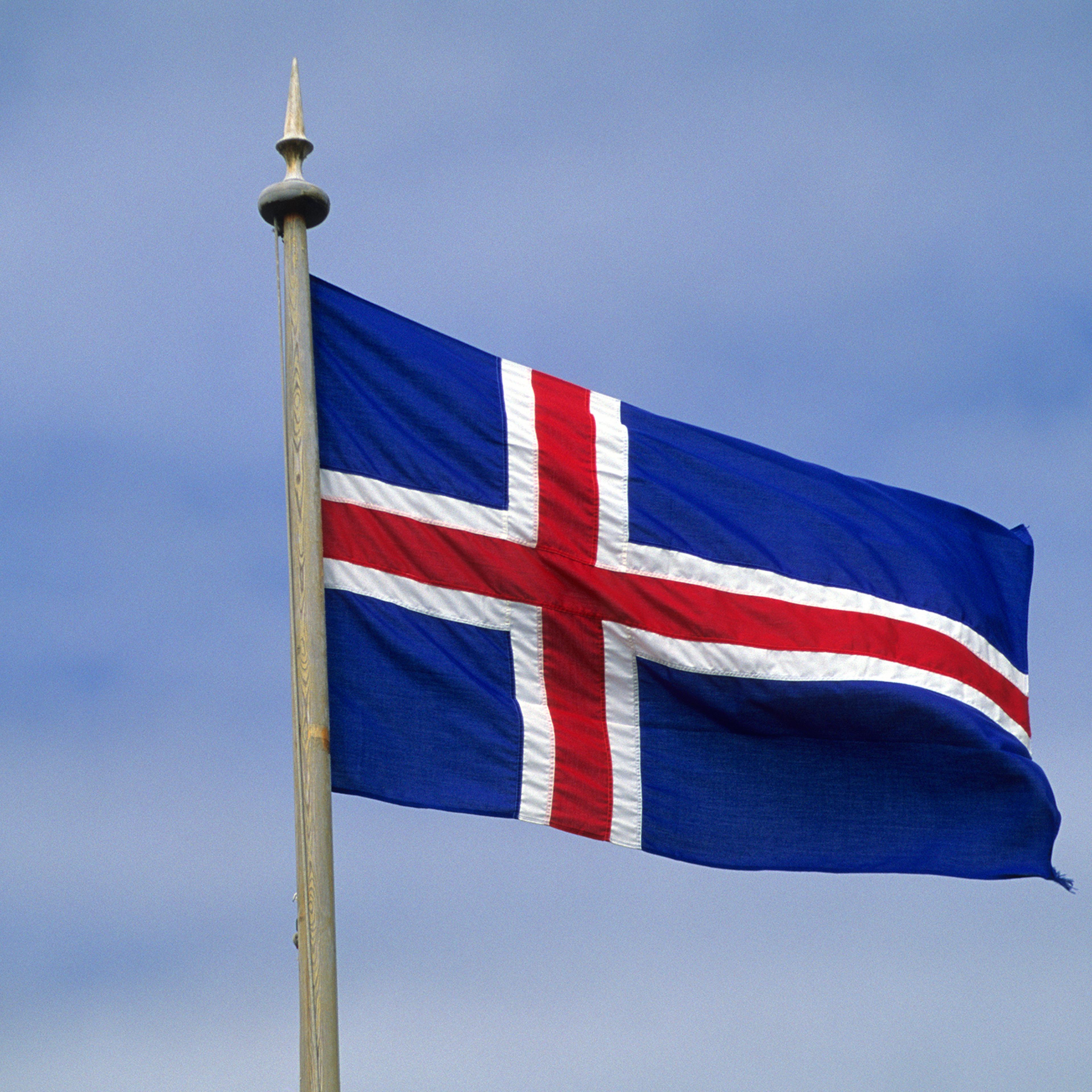 Iceland, iceland-makes-equal-pay-law
