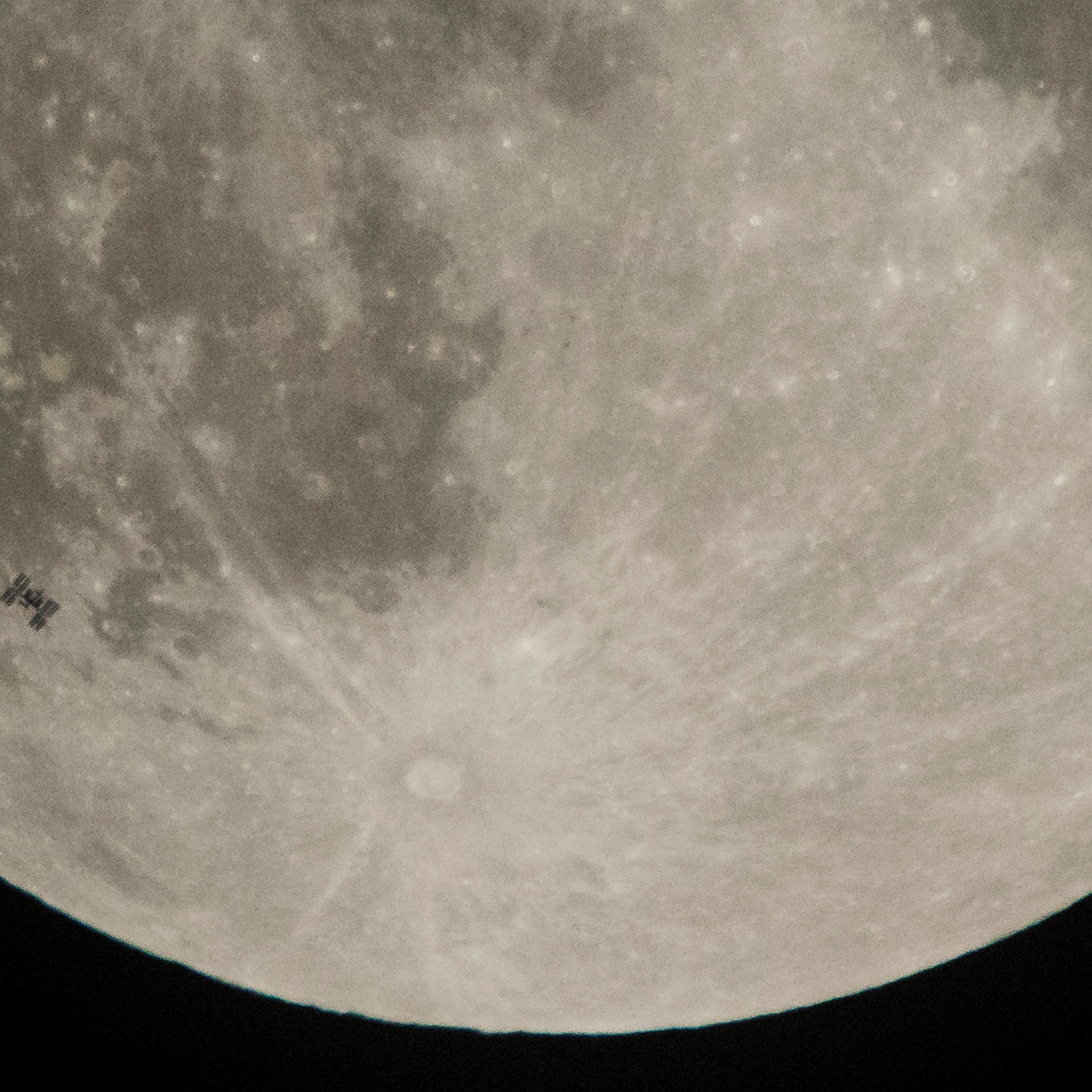 Moon Shrinking Moonquakes