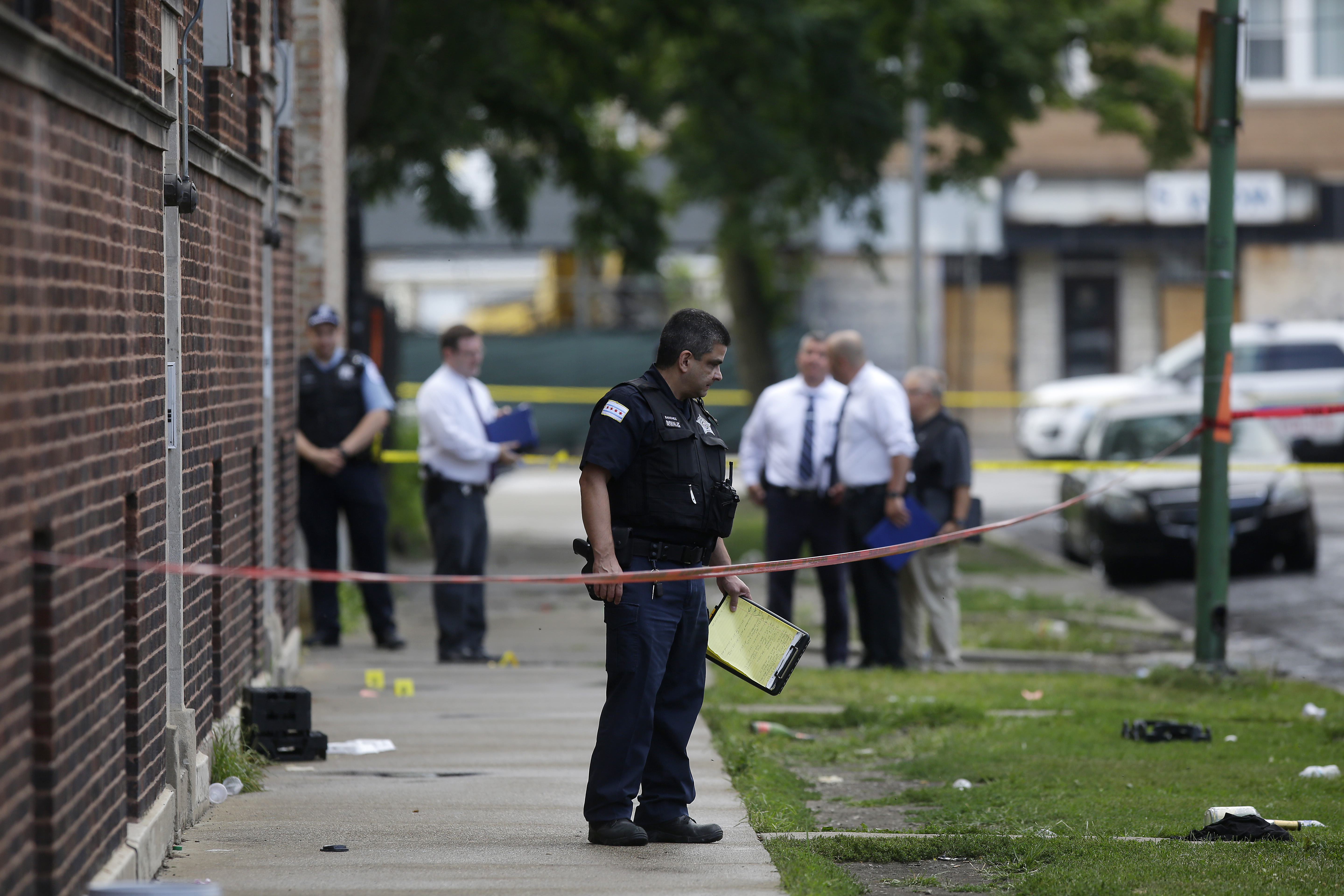 At Least 30 Shot And 2 Killed In Spate Of Overnight Mass Shootings In Chicago