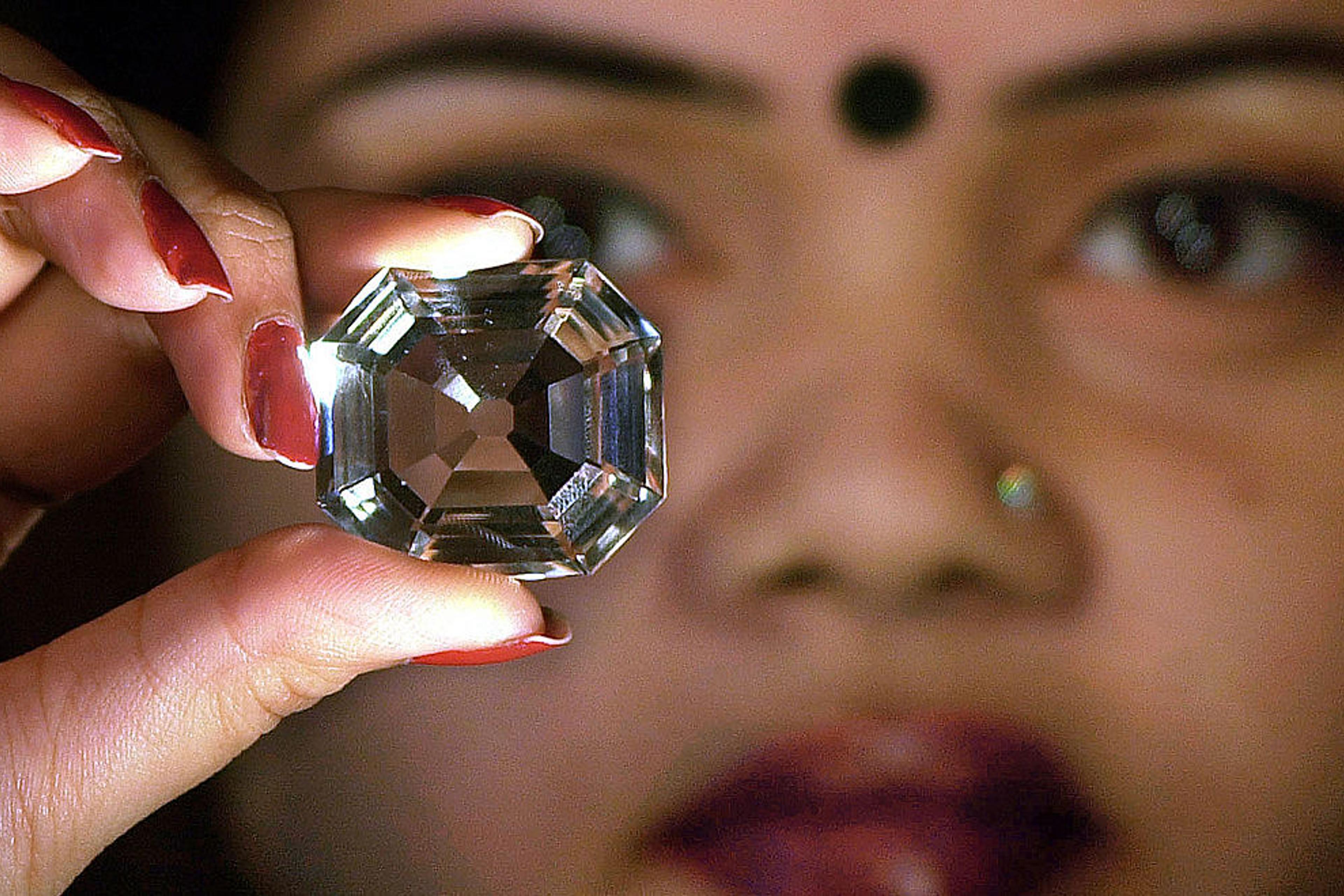 INDIA-SHOW-DIAMOND
