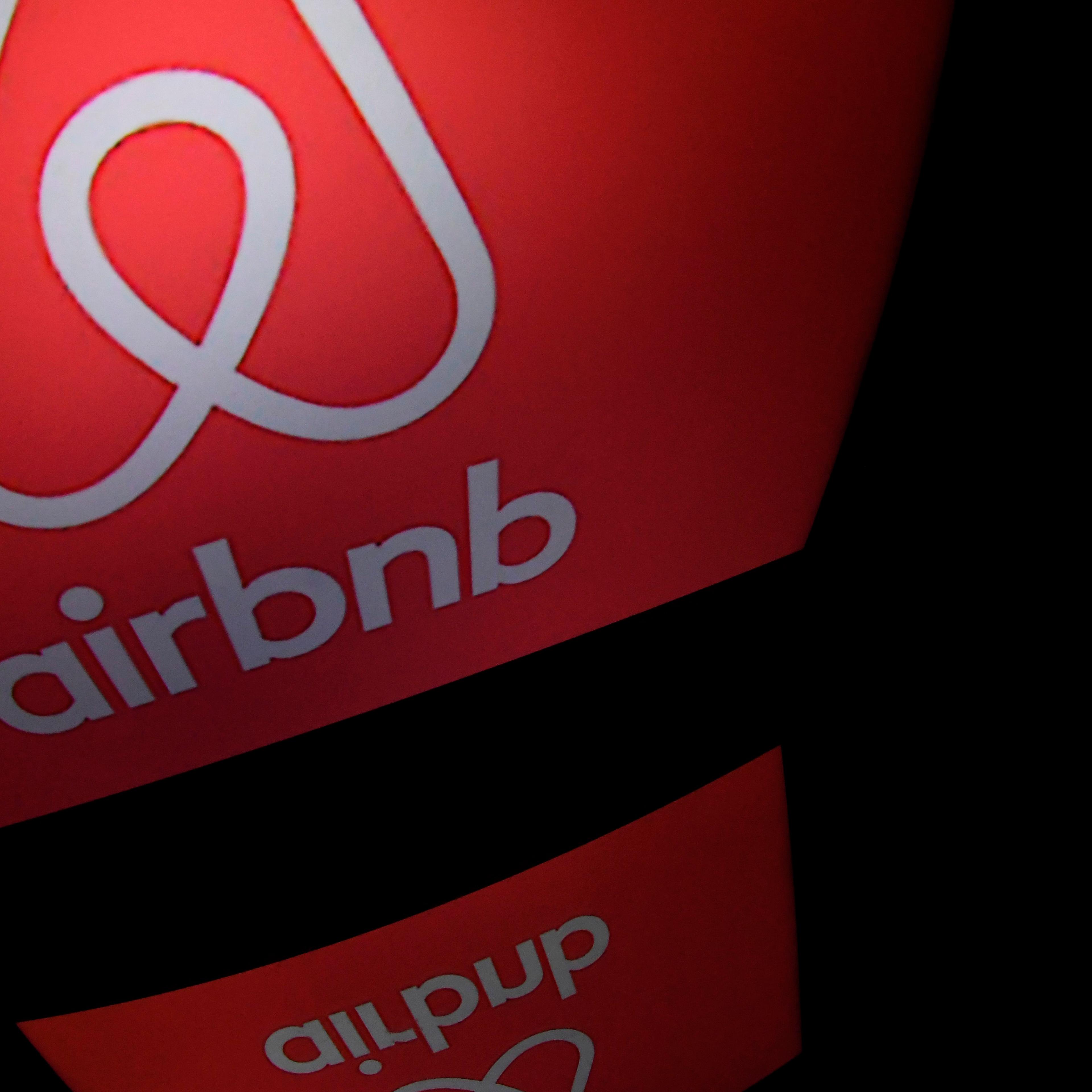FRANCE-TOURISM-ACCOMMODATION-INTERNET-AIRBNB