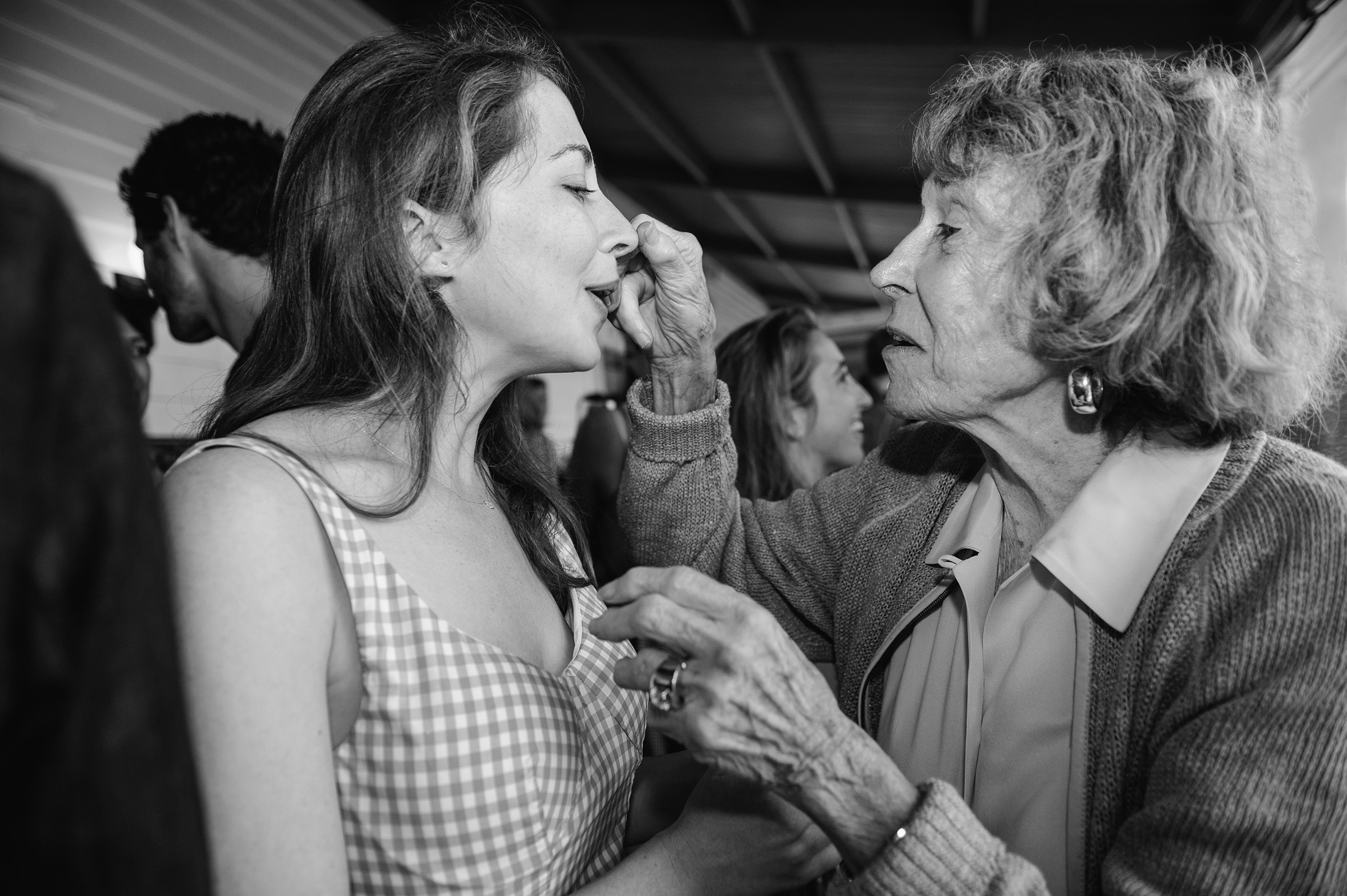 Bobby-fixing-Bess-makeup