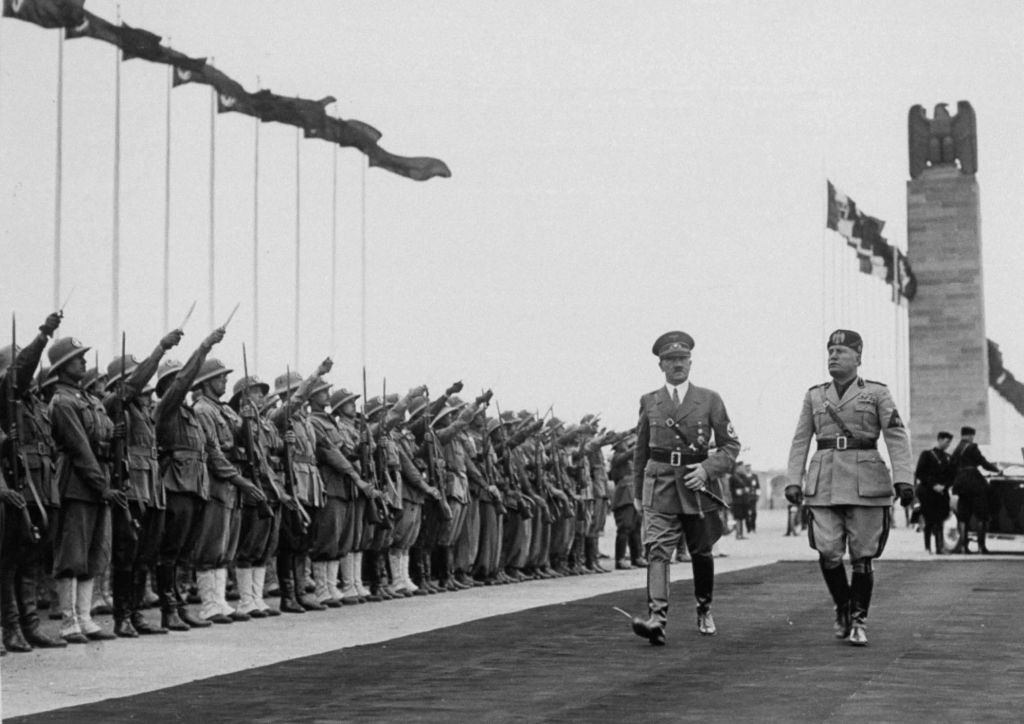 Benito Mussolini;Adolf Hitler
