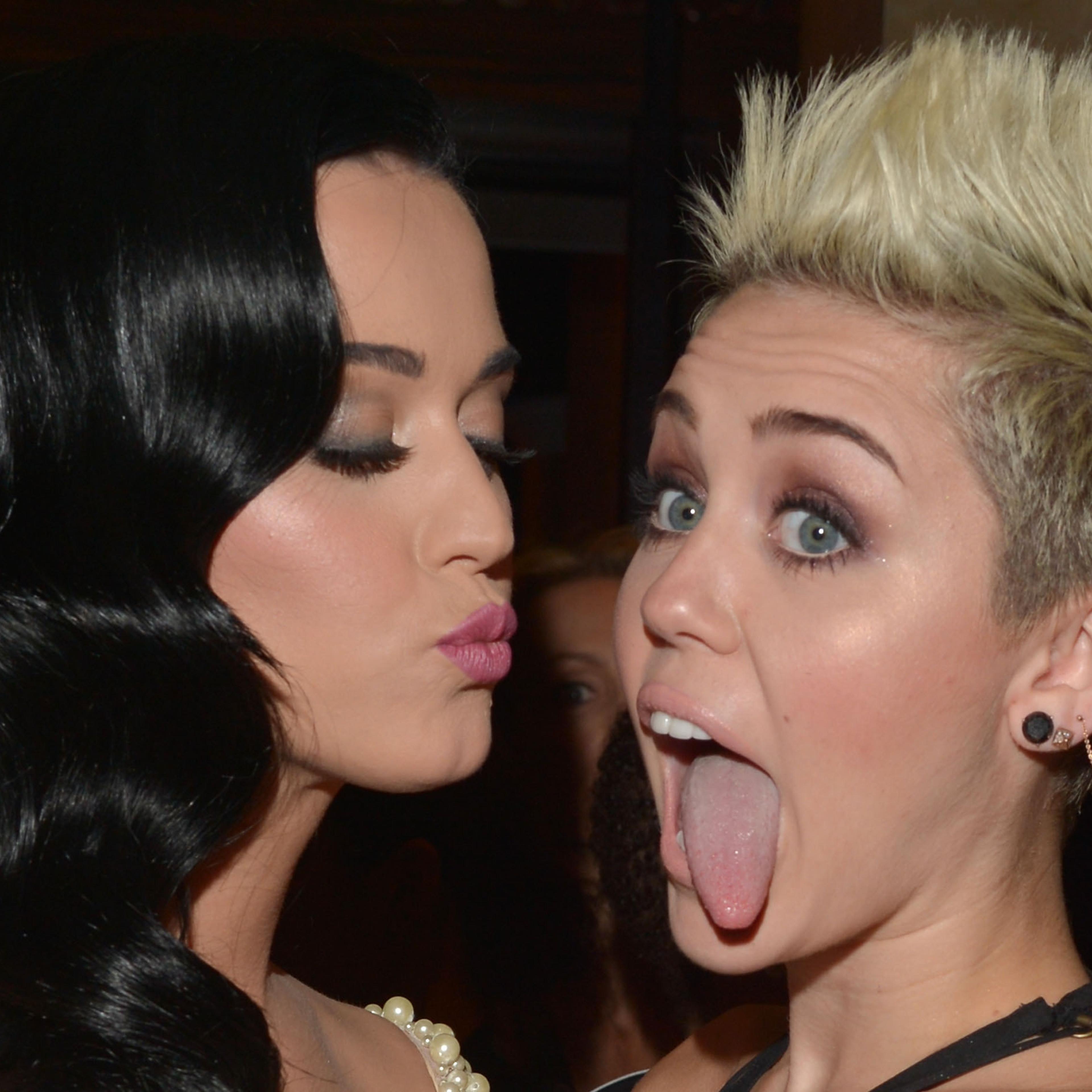 Miley Cyrus and Katy Perry at the Grammy's 2013