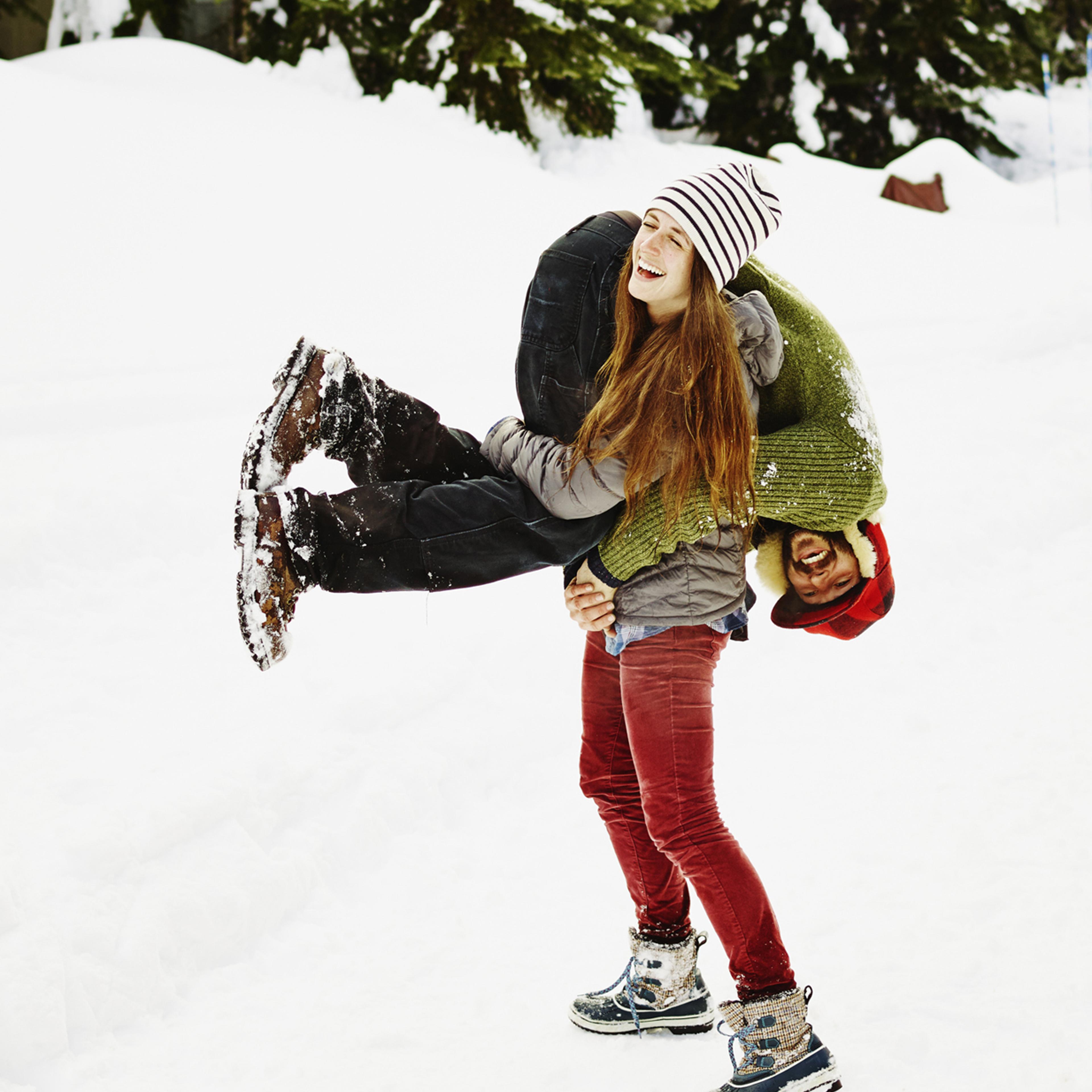 couple-snow