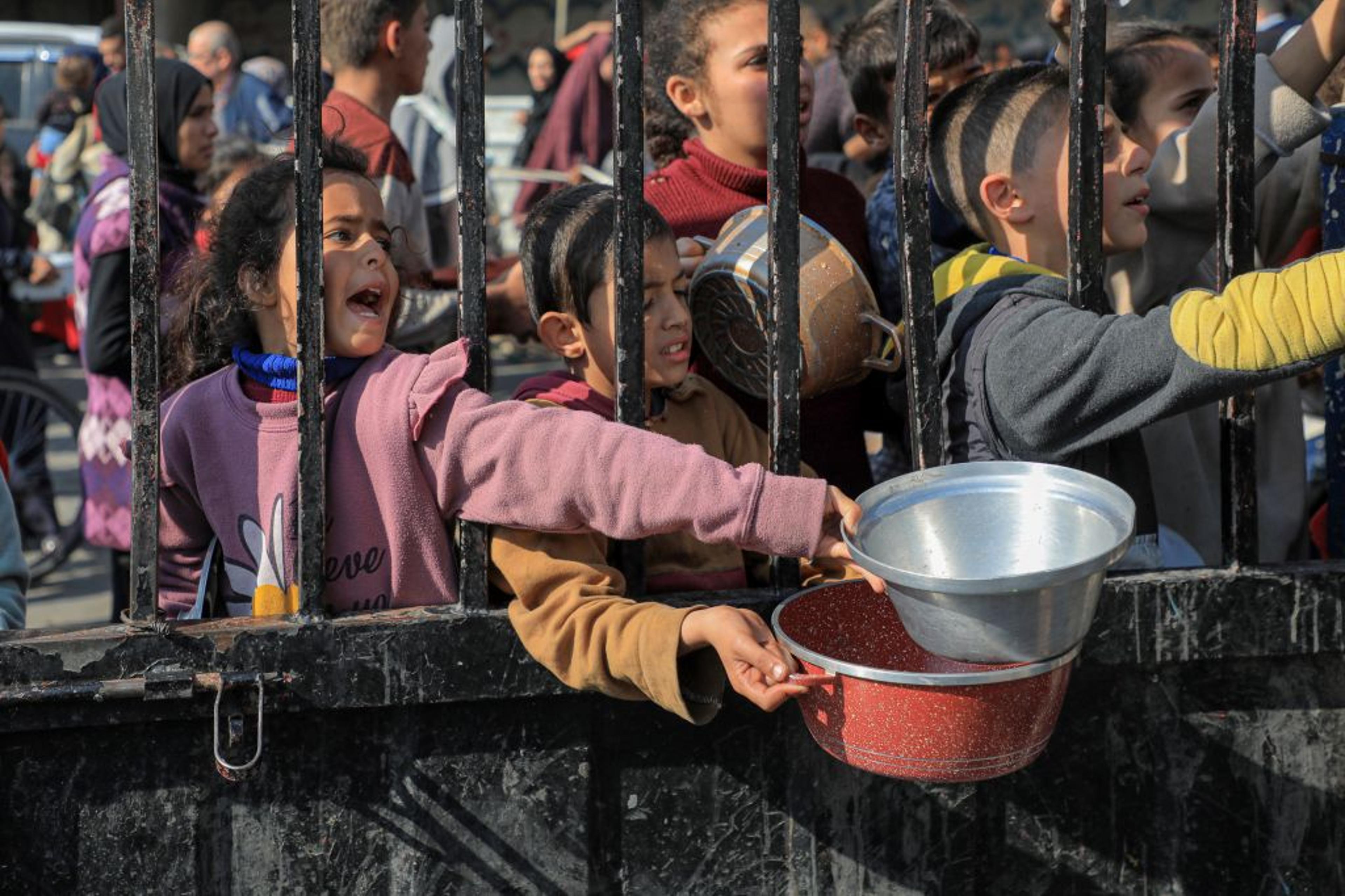MIDEAST-GAZA-RAFAH-ISRAEL-HAMAS CONFLICT-FOOD RELIEF