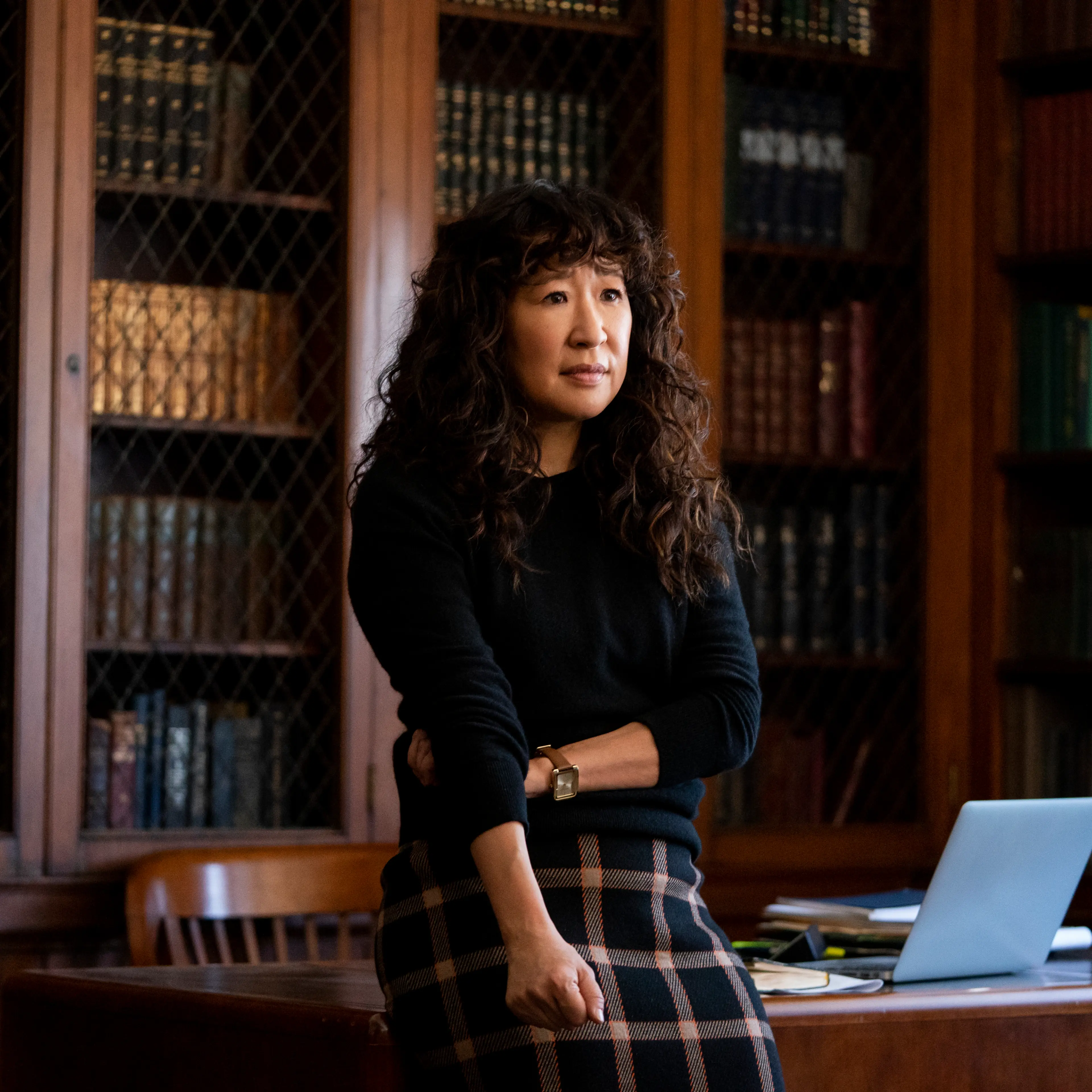 sandra-oh-the-chair