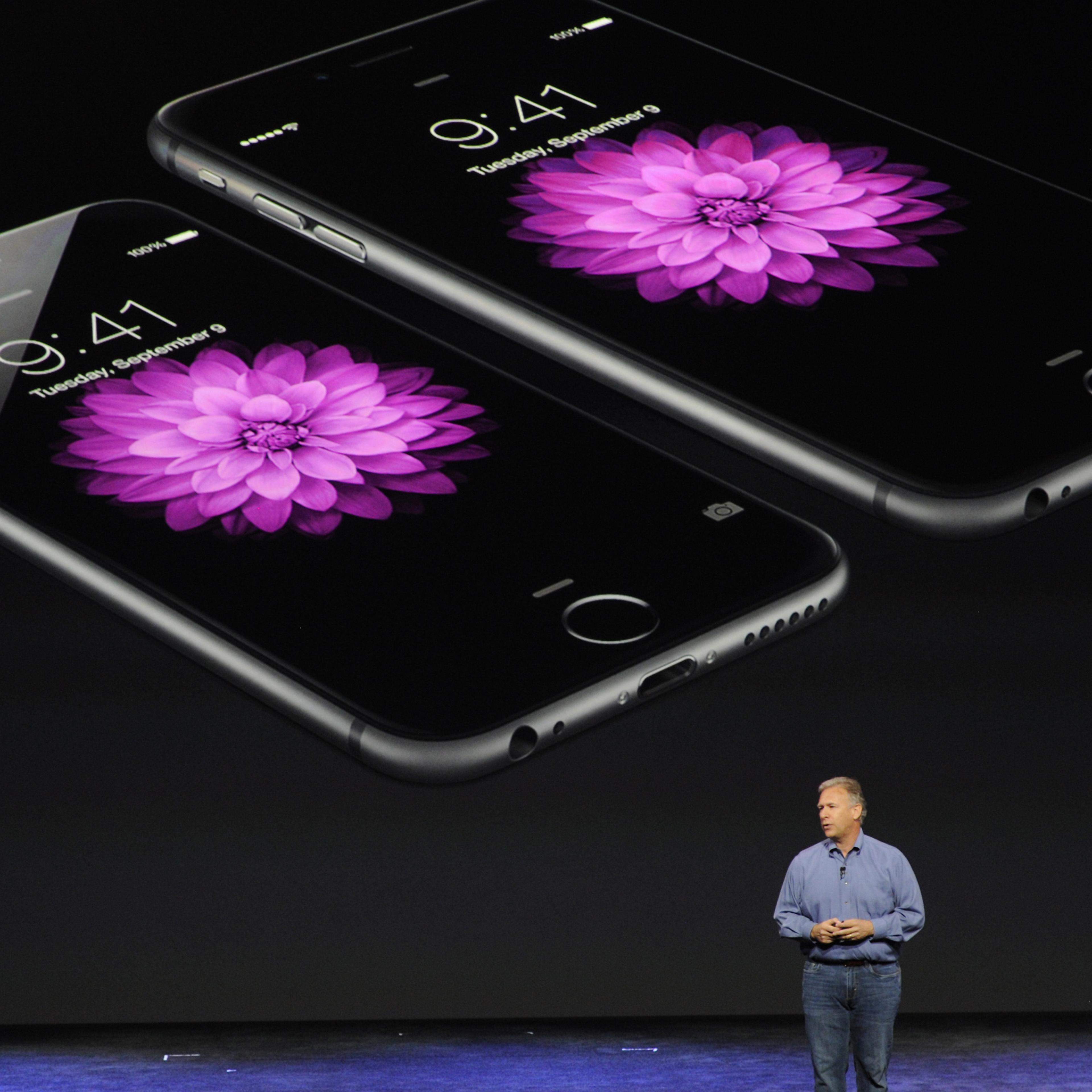Apple Inc. Reveals Bigger-Screen iPhones Alongside Wearables