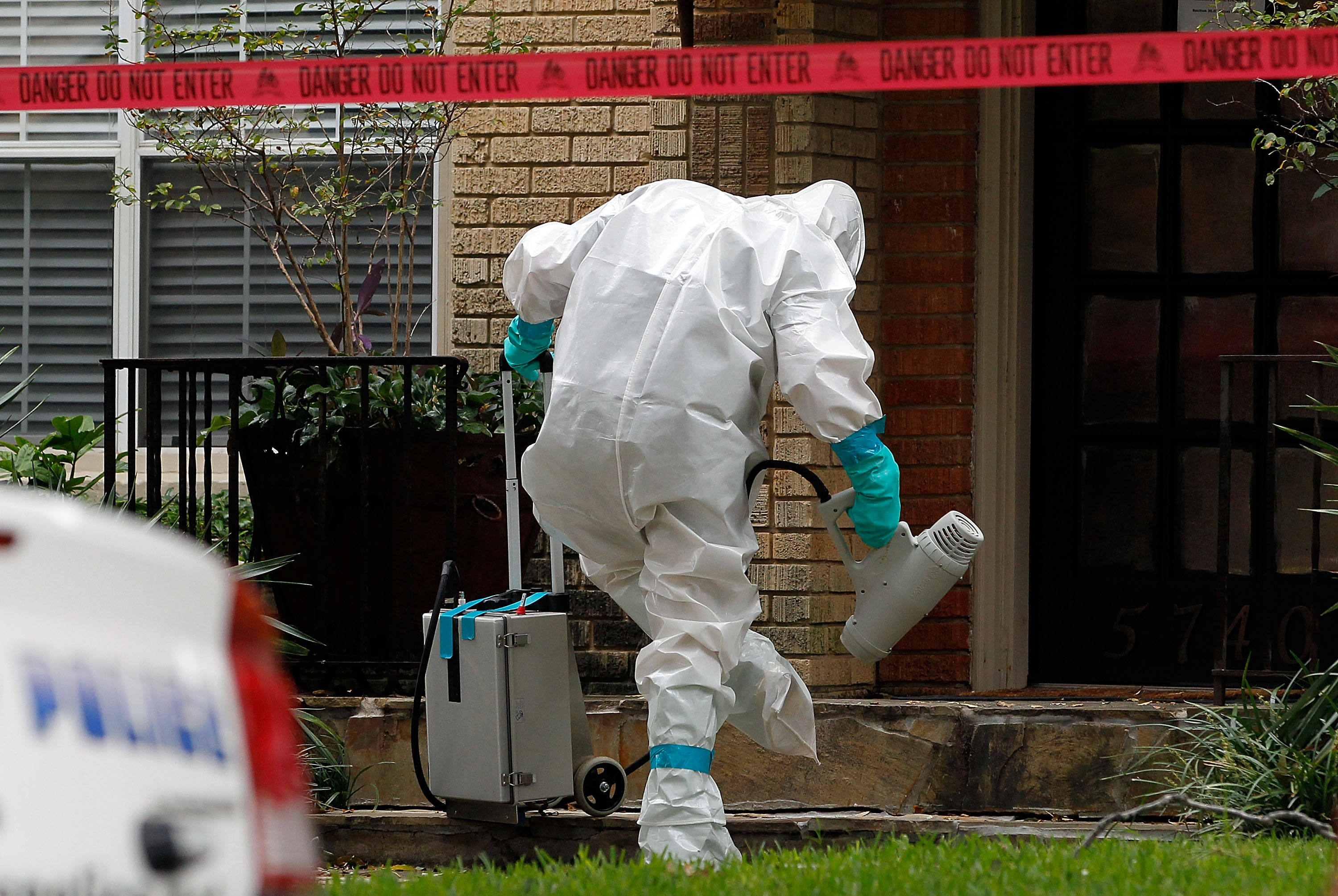 Health Care Worker In Dallas Tests Positive For Ebola Virus