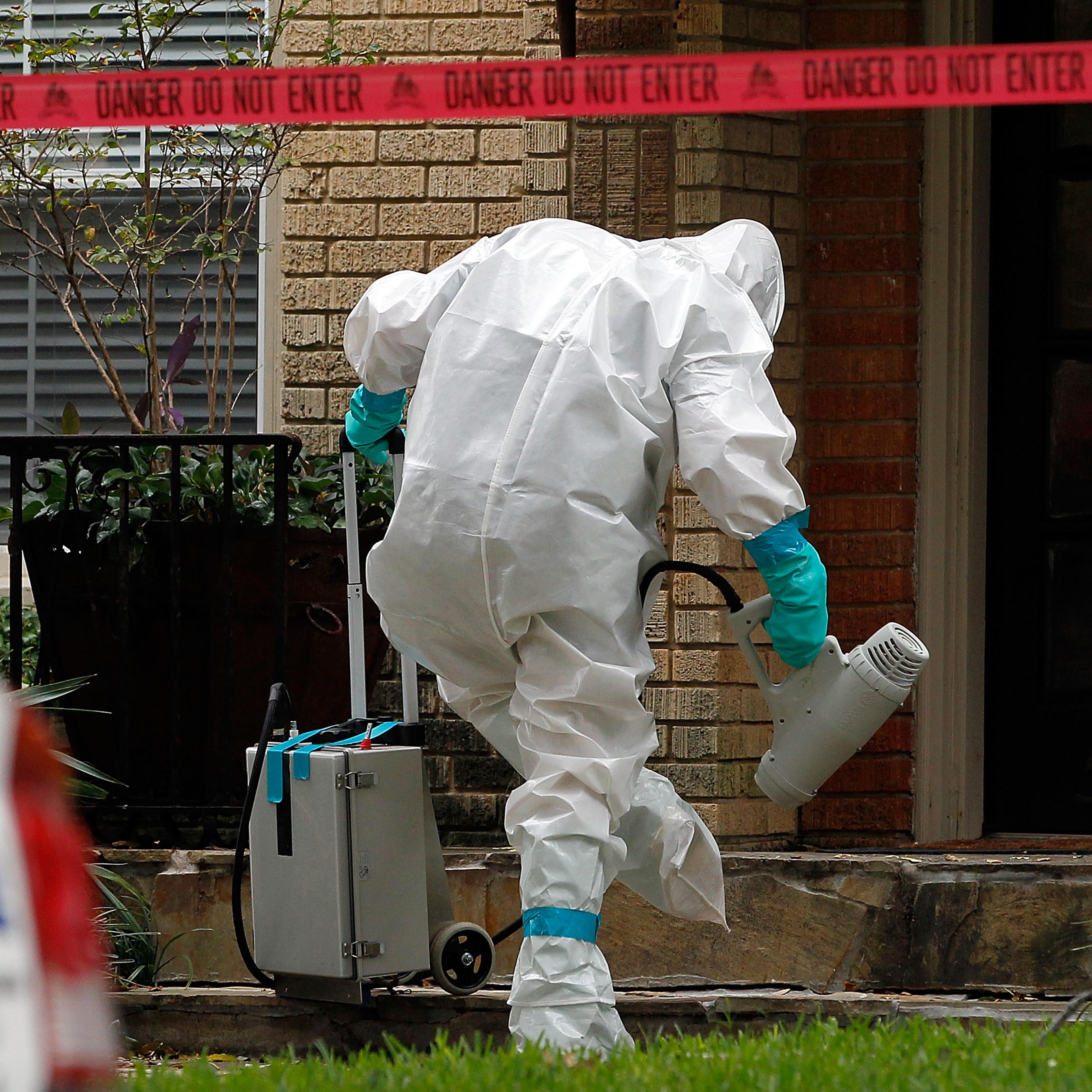 Health Care Worker In Dallas Tests Positive For Ebola Virus