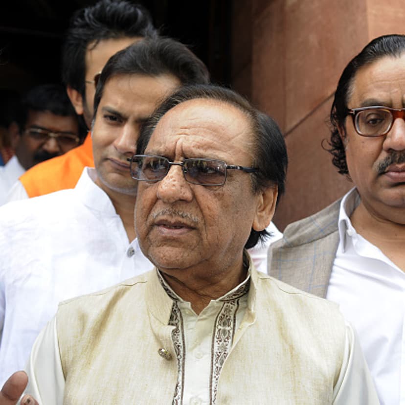 Pakistani Singer Ghulam Ali Meets Prime Minister Narendra Modi