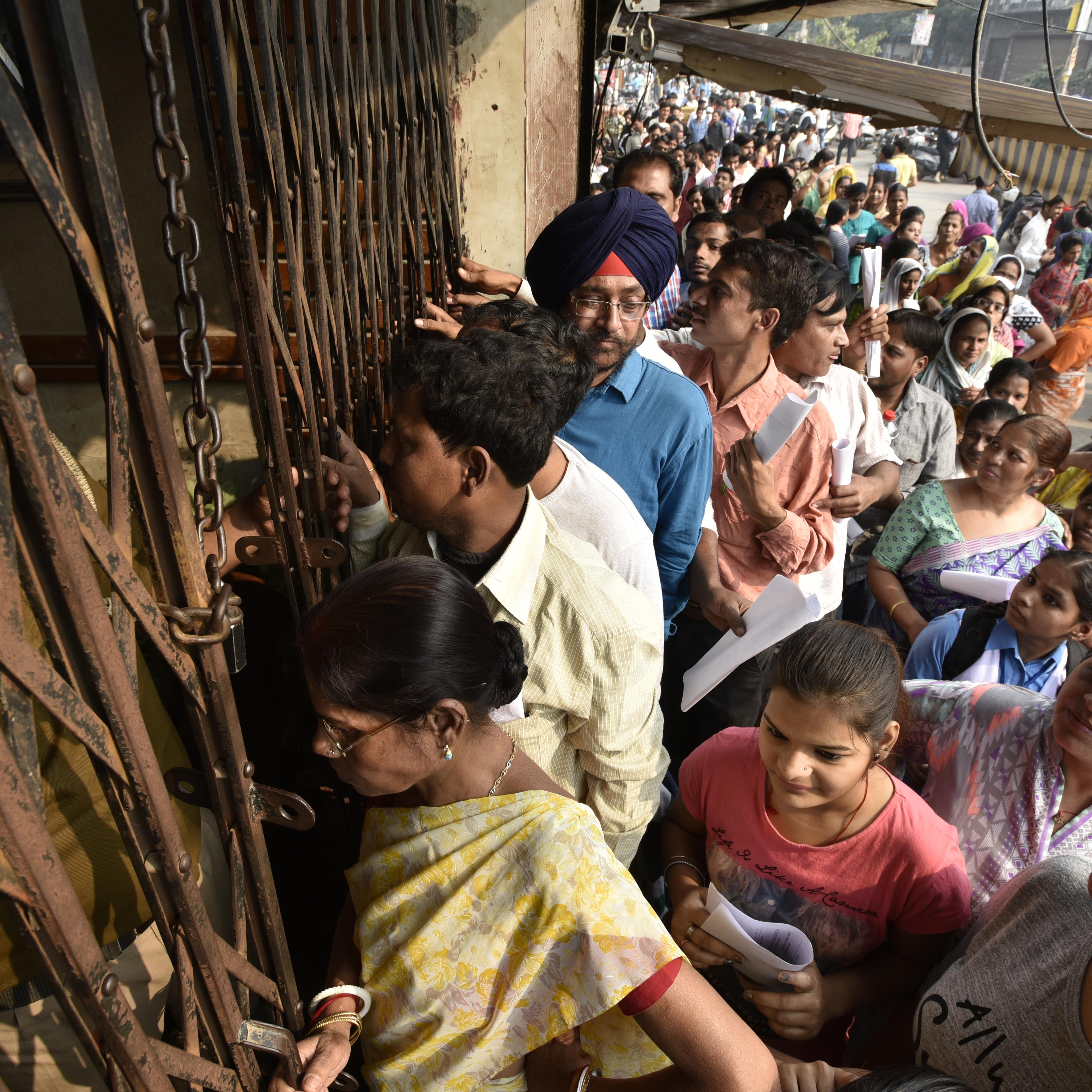 Demonetization Effect: Long Queue Outside Banks To Exchange Cash