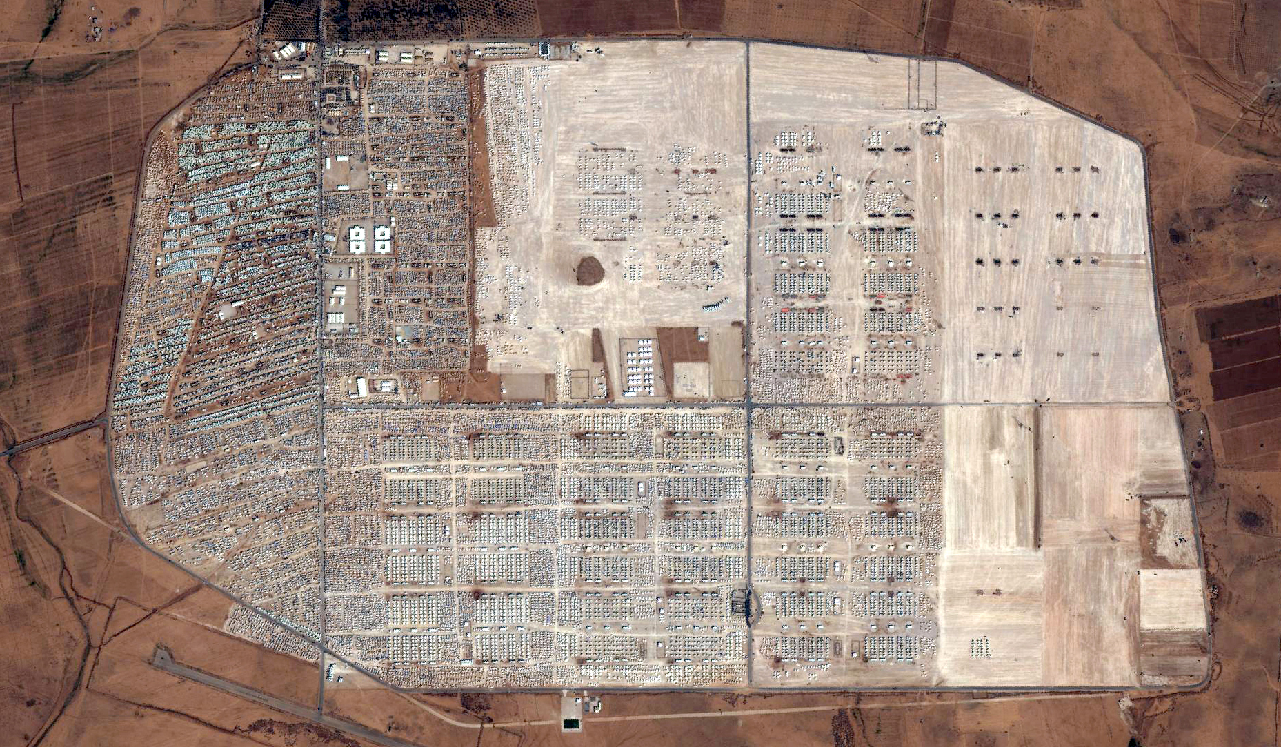 Satellite Photos of Za'atari Show Rapid Growth of Refugee Camp for ...