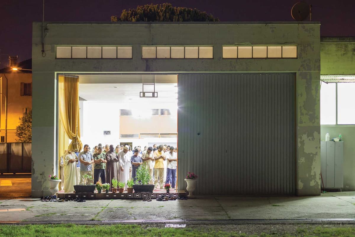 Hidden Islam Hidden Islam: Islamic Makeshift Places of Worship Revealed in Italy