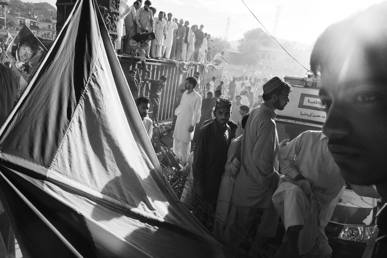 On Pakistan’s Election Trail: Photographs by Massimo Berruti