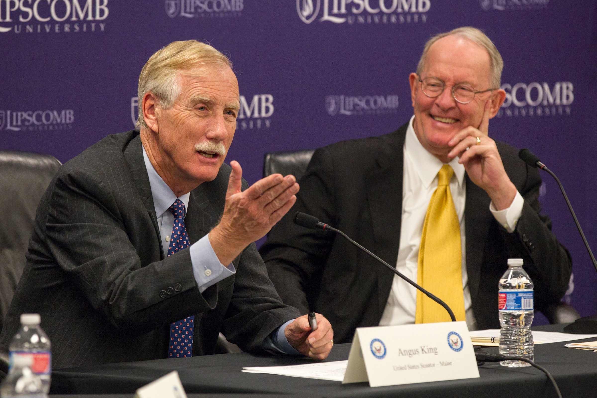 U.S. Sen. Angus King, I-Maine, left, joins Sen. Lamar Alexander, R-Tenn., at a forum about student financial aid applications at Lipscomb University in Nashville, Tenn., on Oct. 24, 2014.