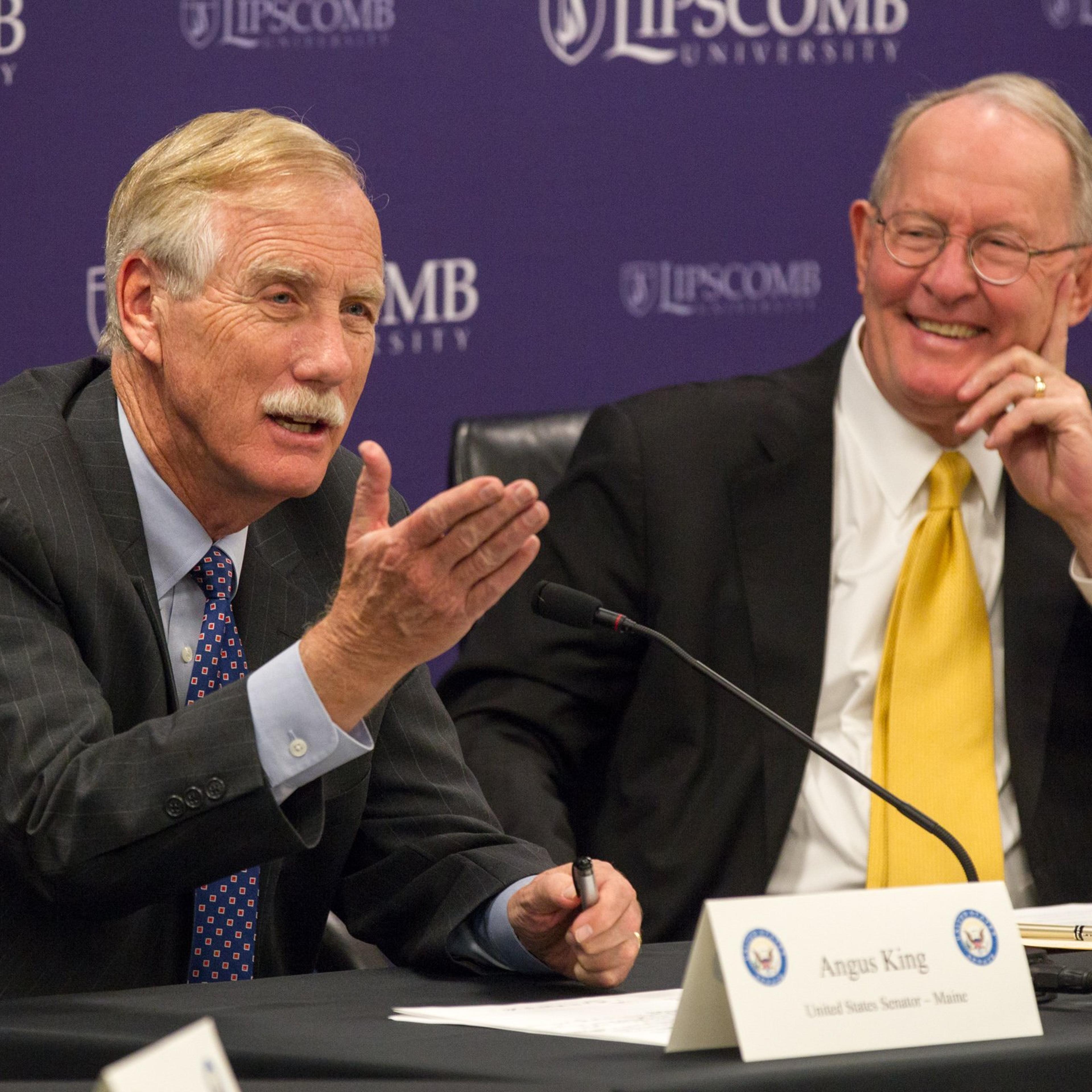 U.S. Sen. Angus King, I-Maine, left, joins Sen. Lamar Alexander, R-Tenn., at a forum about student financial aid applications at Lipscomb University in Nashville, Tenn., on Oct. 24, 2014.