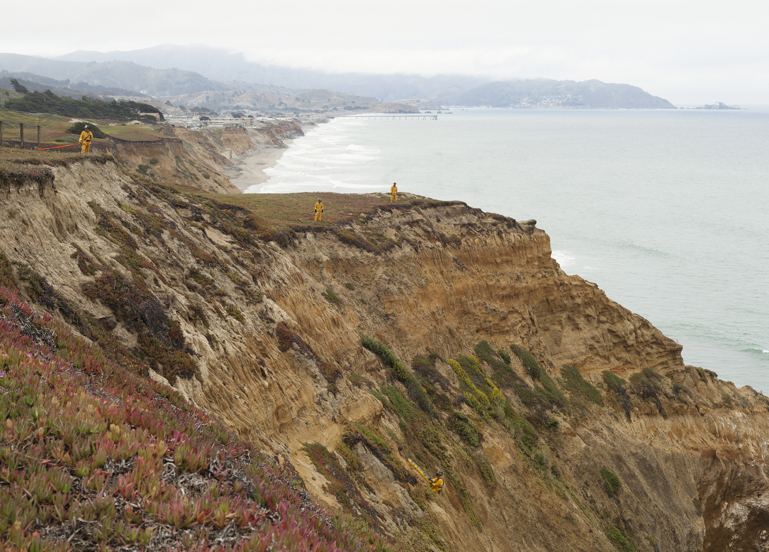 San Andreas Fault, California: Firemen¥s drill in Daly City.Photo: Knut Egil Wang/Moment/Institute