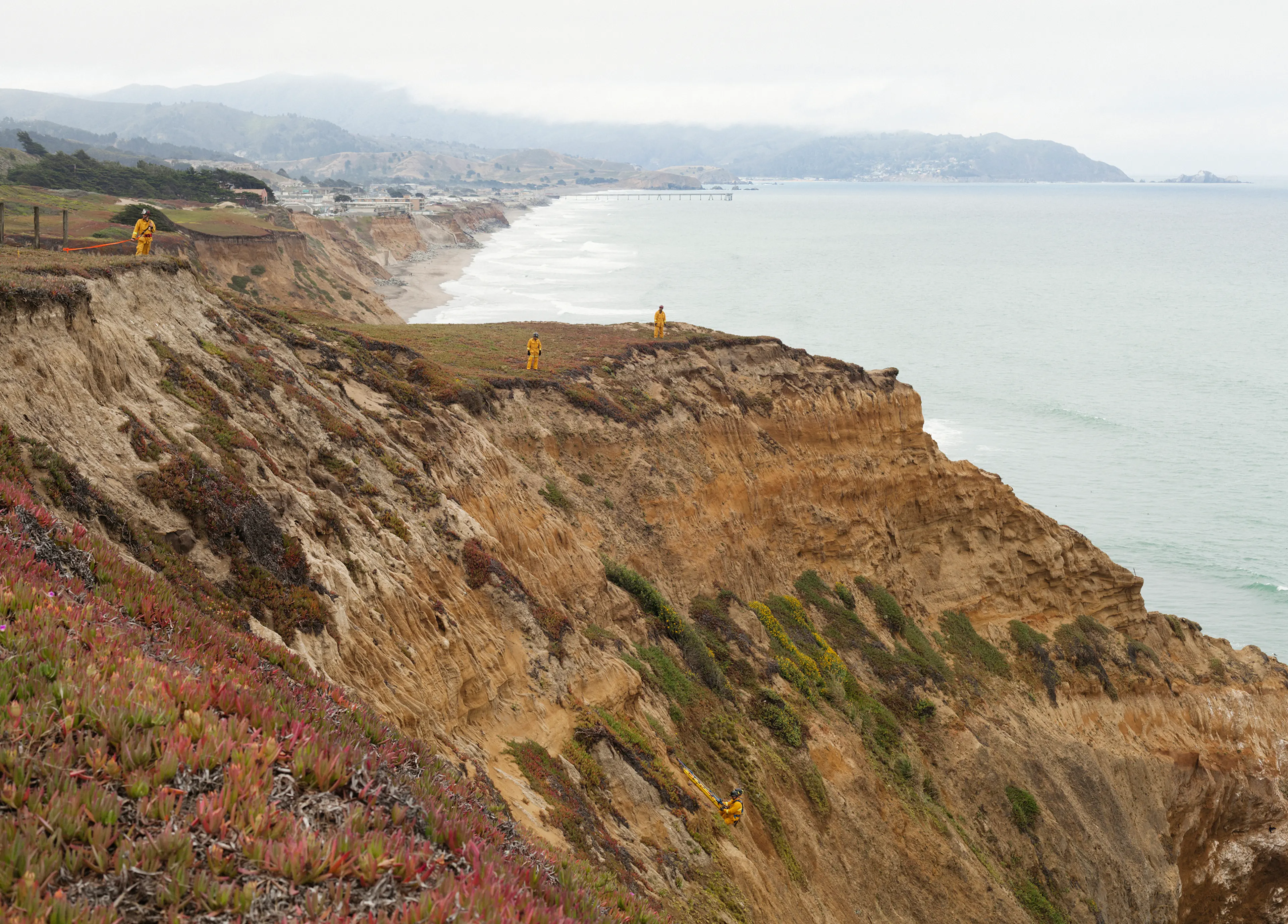 San Andreas Fault, California: Firemen¥s drill in Daly City.Photo: Knut Egil Wang/Moment/Institute