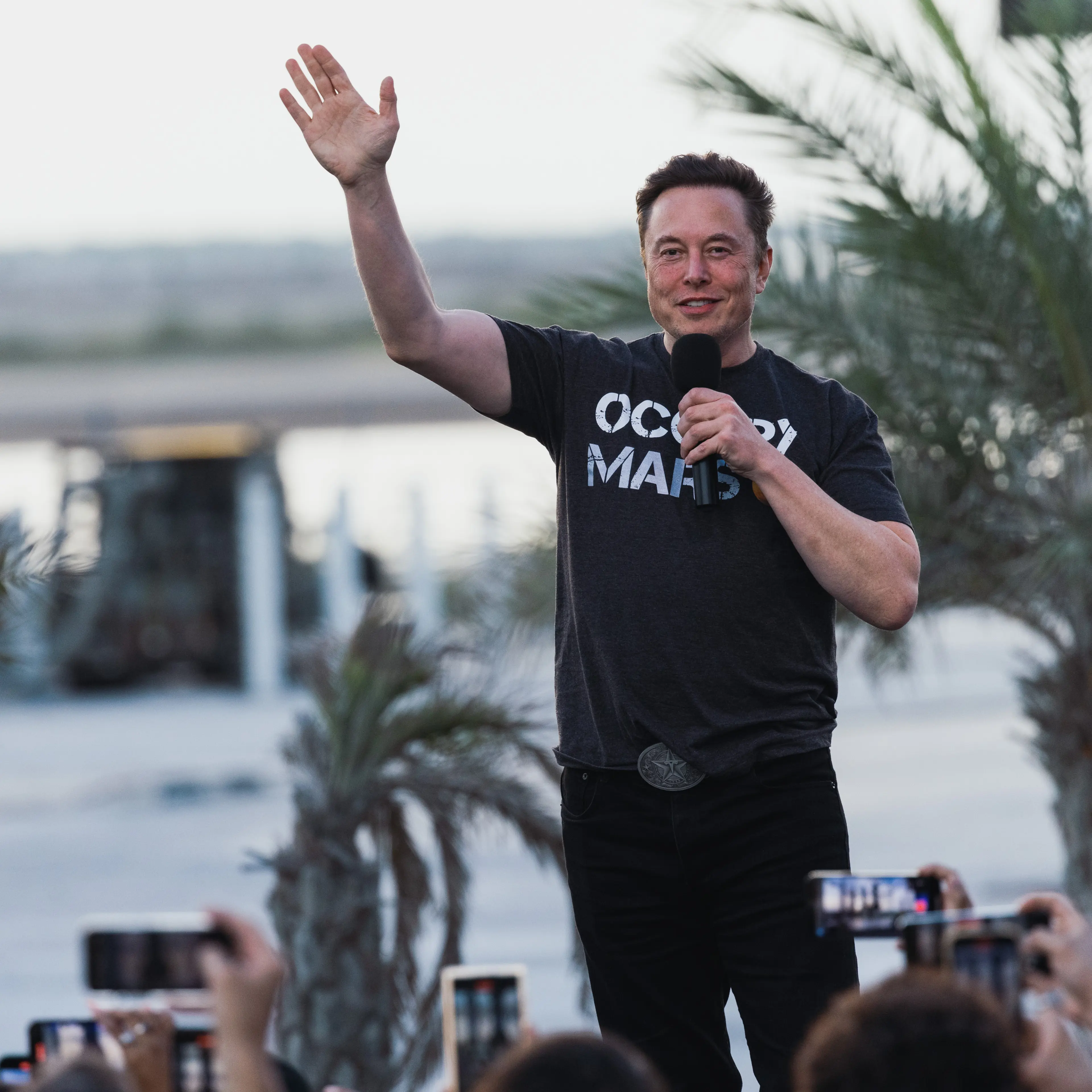 SpaceX Chief Engineer Elon Musk And T-Mobile CEO Mike Sievert Make Joint Announcement