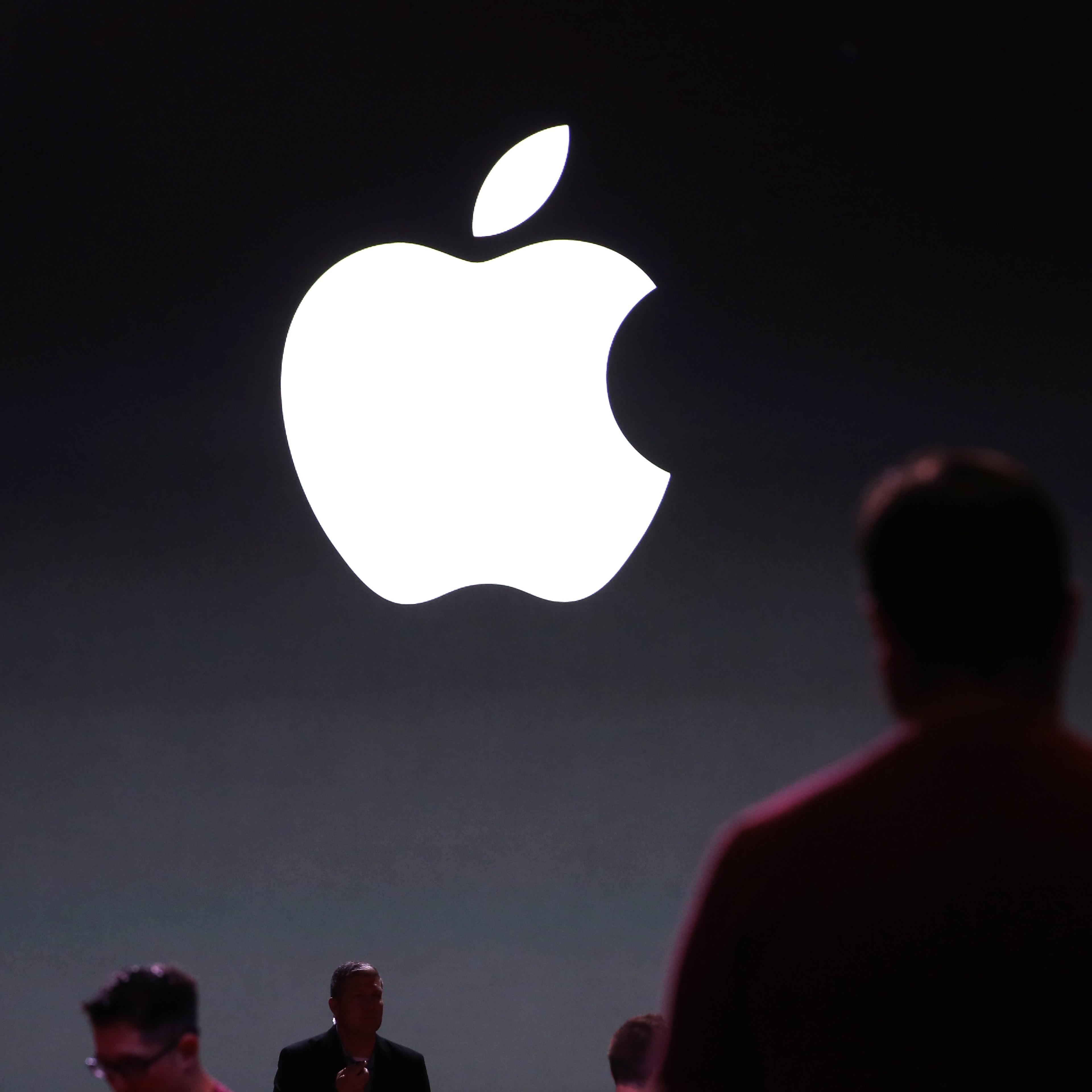 Apple Unveils iPhone 6
