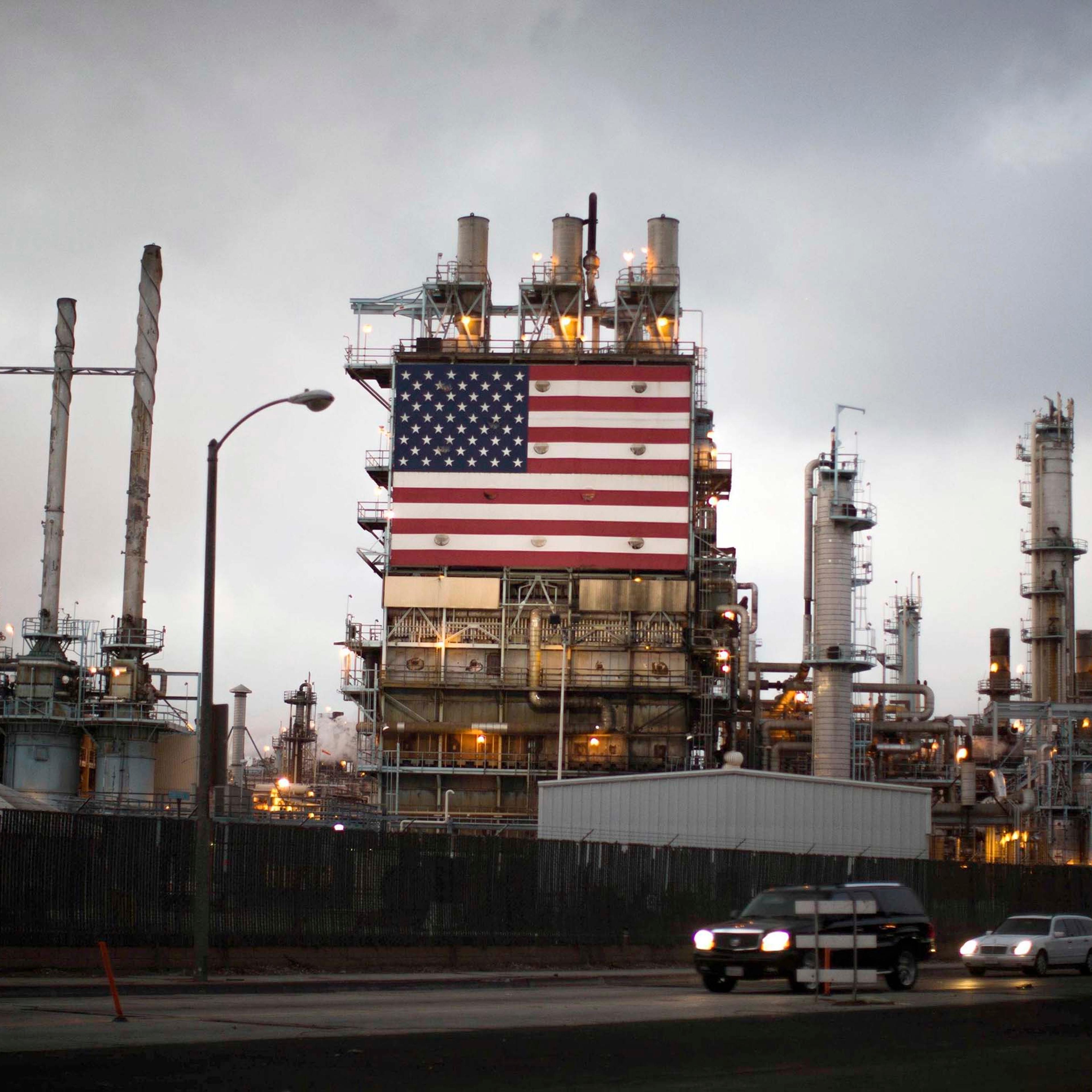 TeThe U.S. flag is displayed at Tesoro's Los Angeles oil refinery in Los Angeles, California