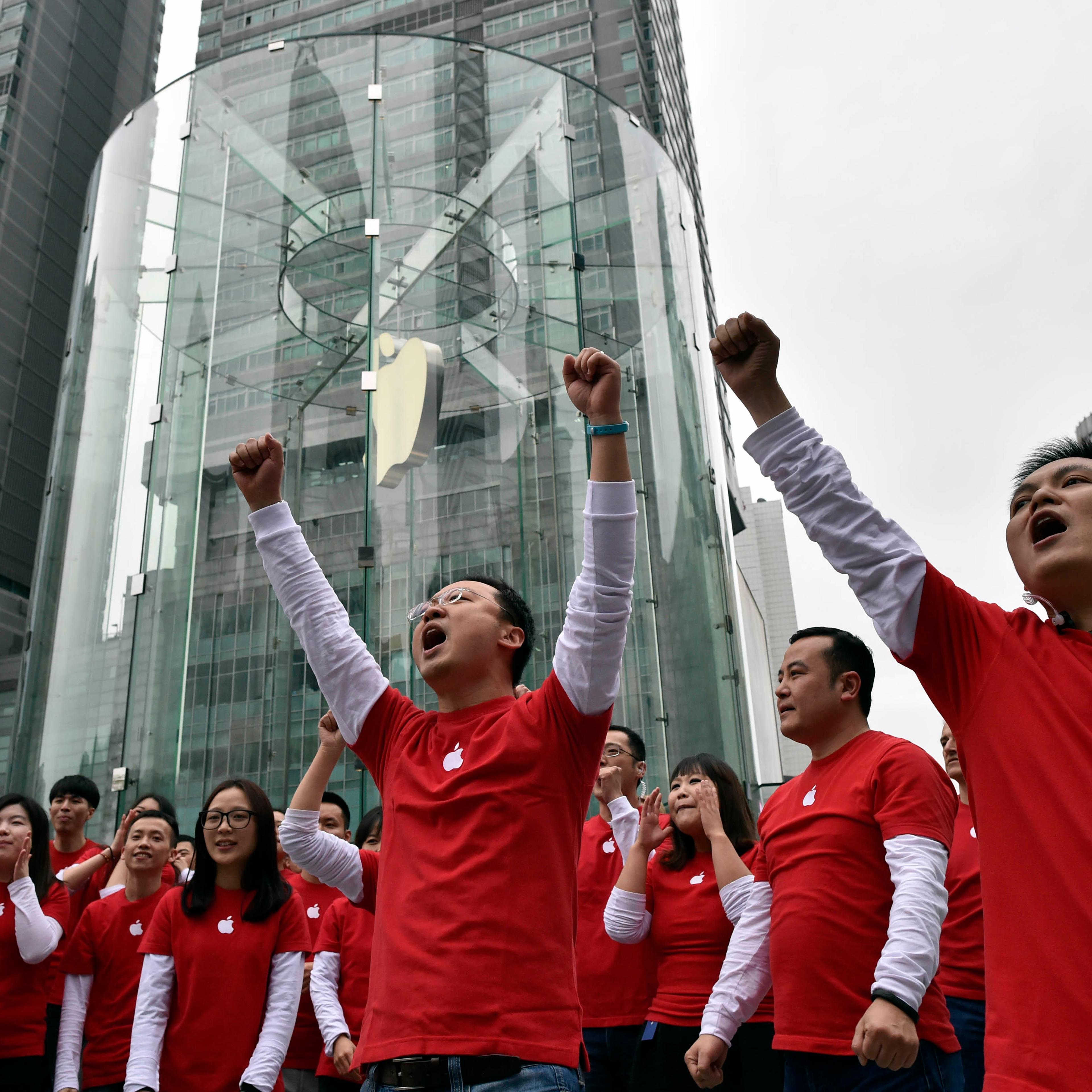 China's Fifth Apple Store Opens In Chongqing