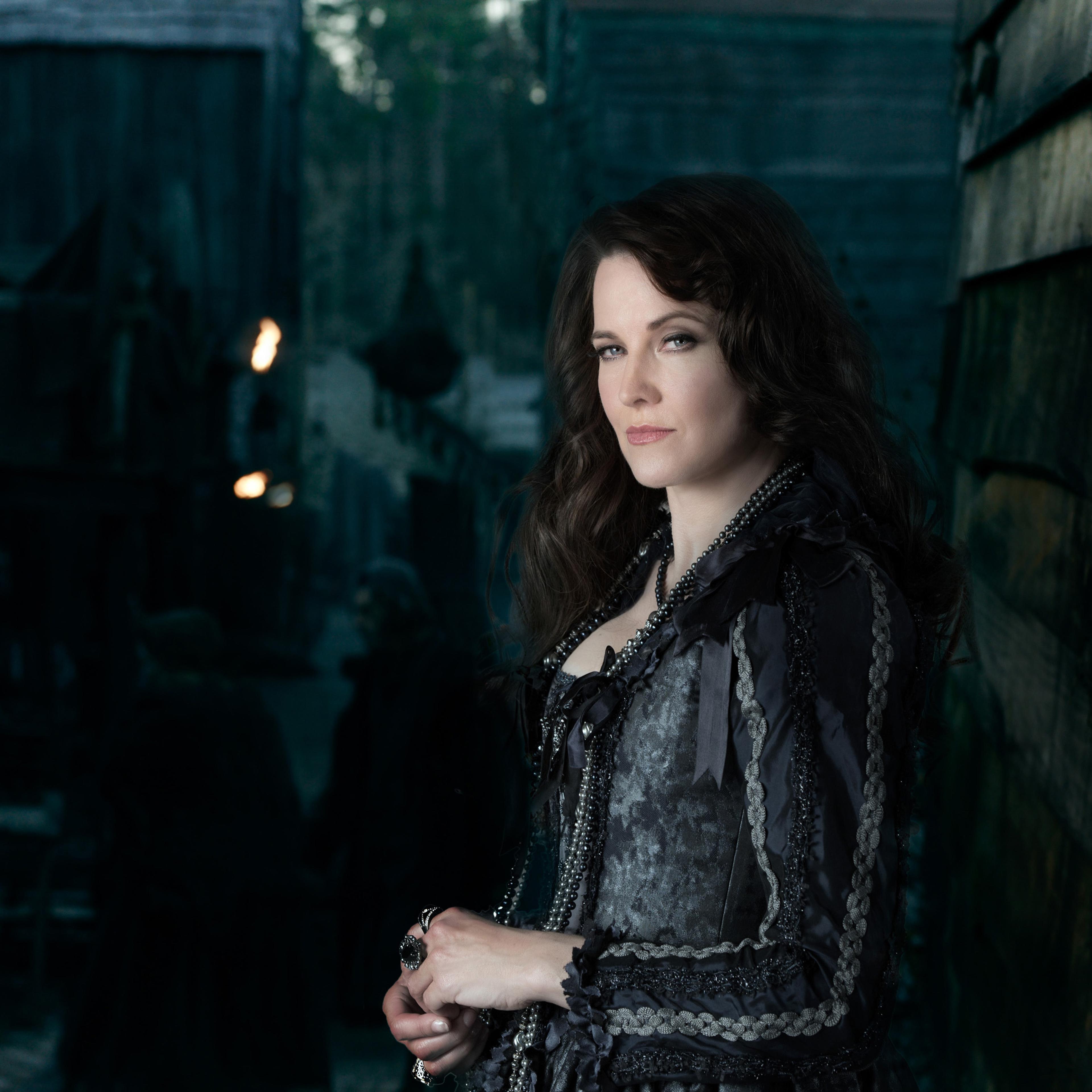 Lucy Lawless