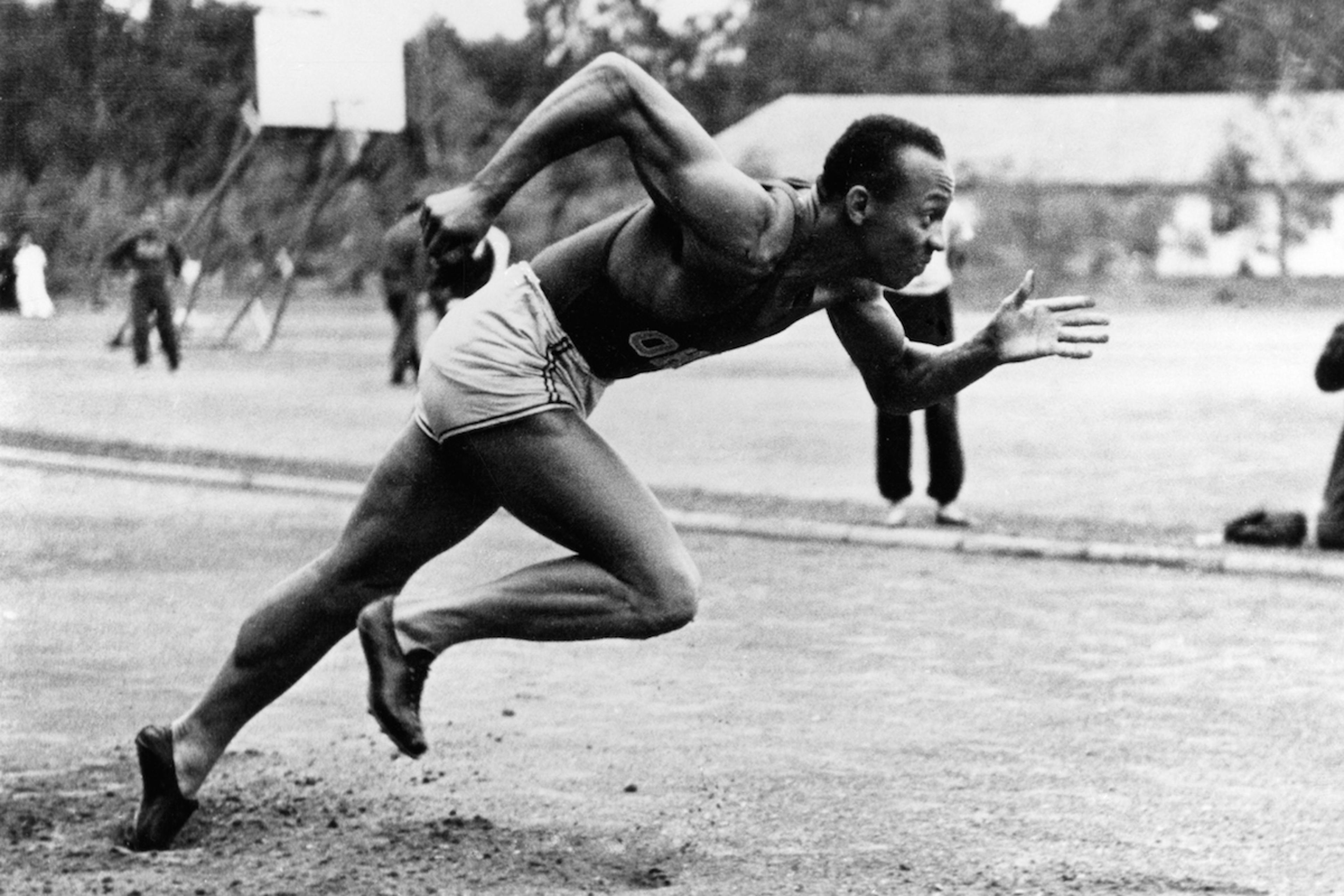 did jesse owens smoke cigarettes Columbus' Black History Flashback You may know him as Jesse Owens, or The Brown Bomber but you know that Jesse was not his real name? His real name was James Cleveland Jesse Owens Powerful People