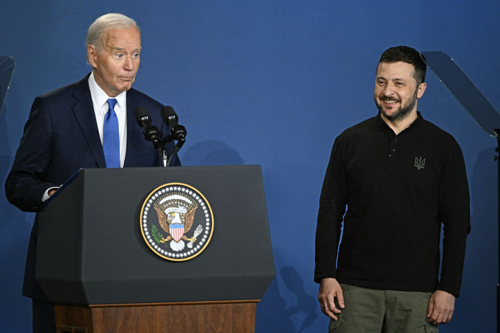 US-UKRAINE-NATO-SUMMIT-DIPLOMACY-BIDEN