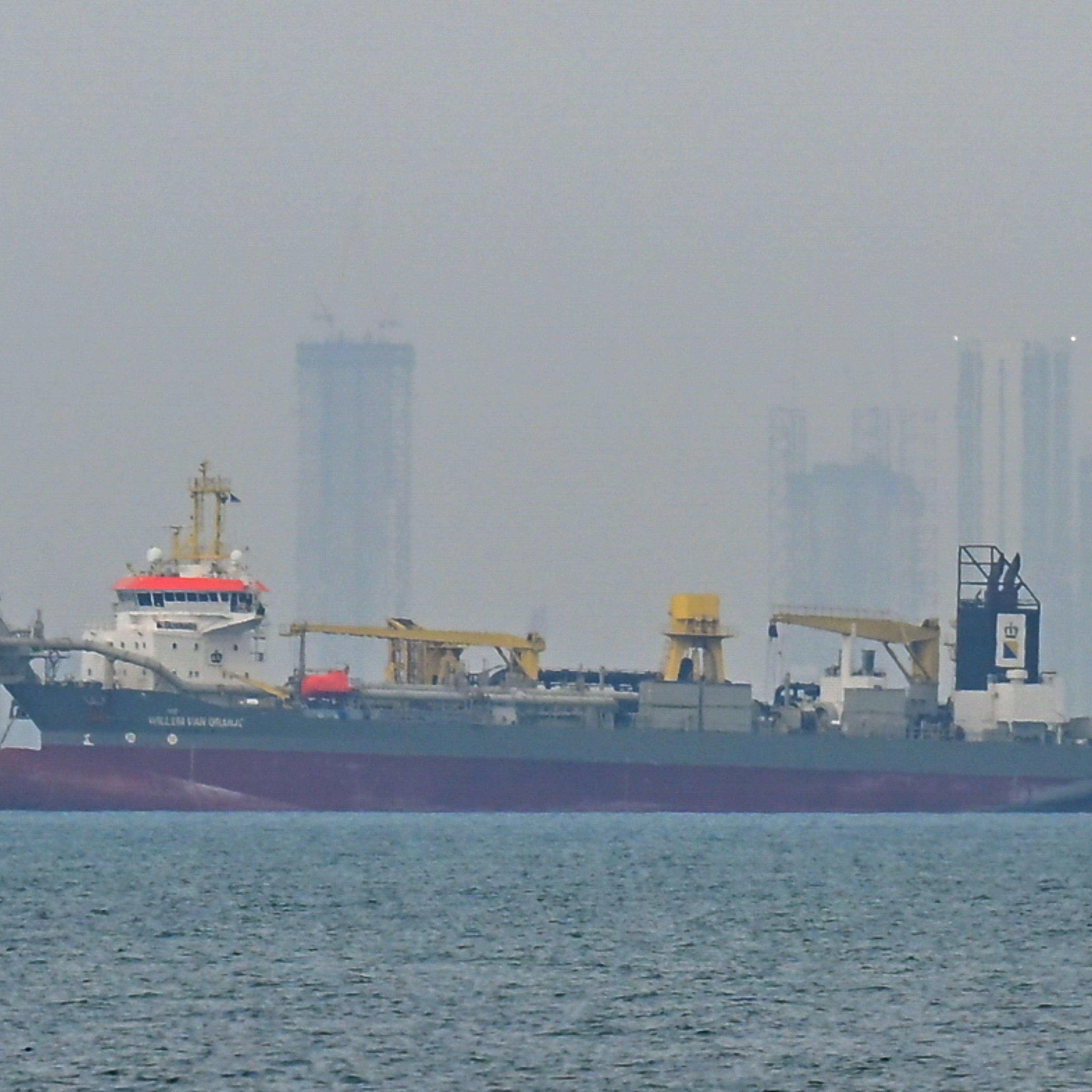 Commercial vessels divert to UAE coasts amid navigation issues