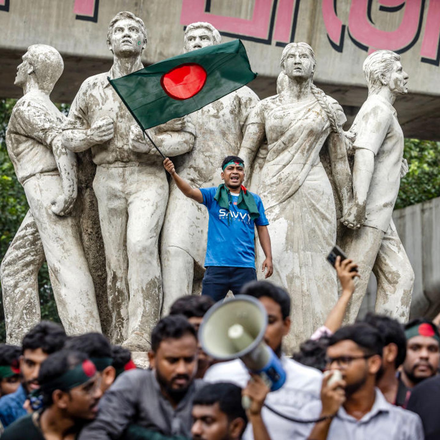 TOPSHOT-BANGLADESH-POLITICS-UNREST-STUDENTS