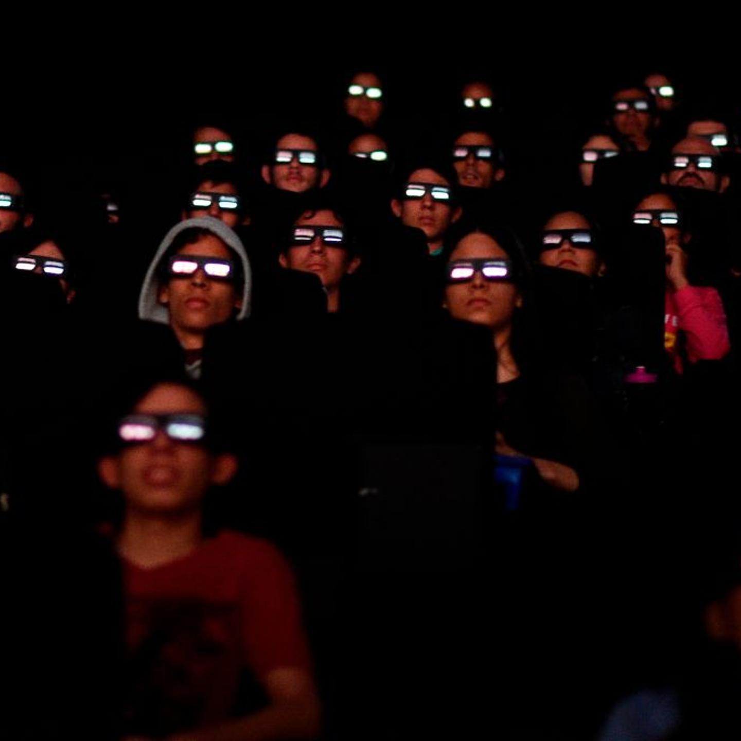 TOPSHOT-VENEZUELA-CINEMA-AVENGERS-PREMIERE