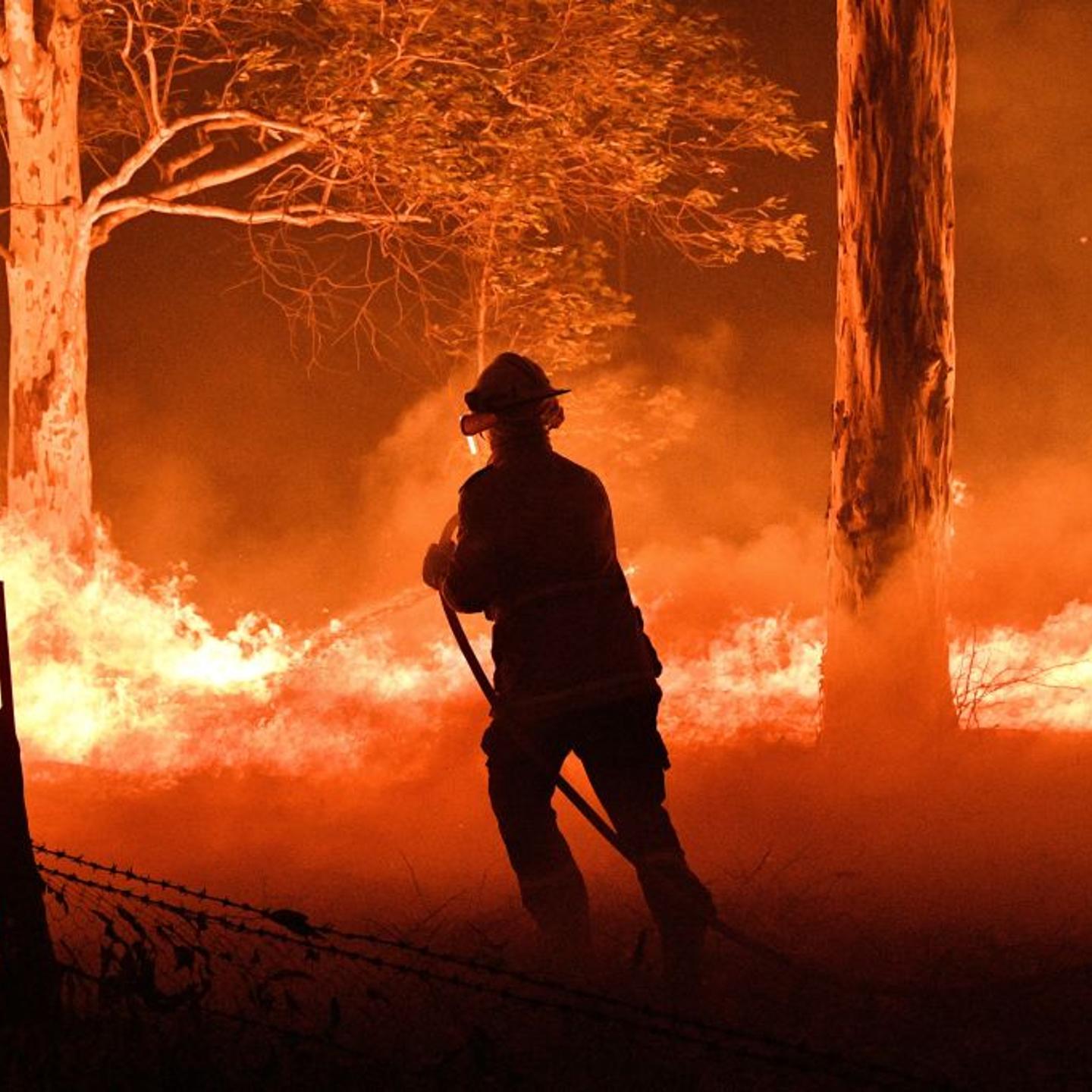 TOPSHOT-AUSTRALIA-WEATHER-FIRES