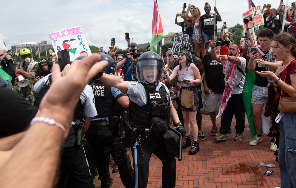 Pro-Palestinian protesters and police clash at Union Station in Washington, D.C., on July 24, 2024 during a protest against Israeli Prime Minister Benjamin Netanyahu's visit to the U.S.
