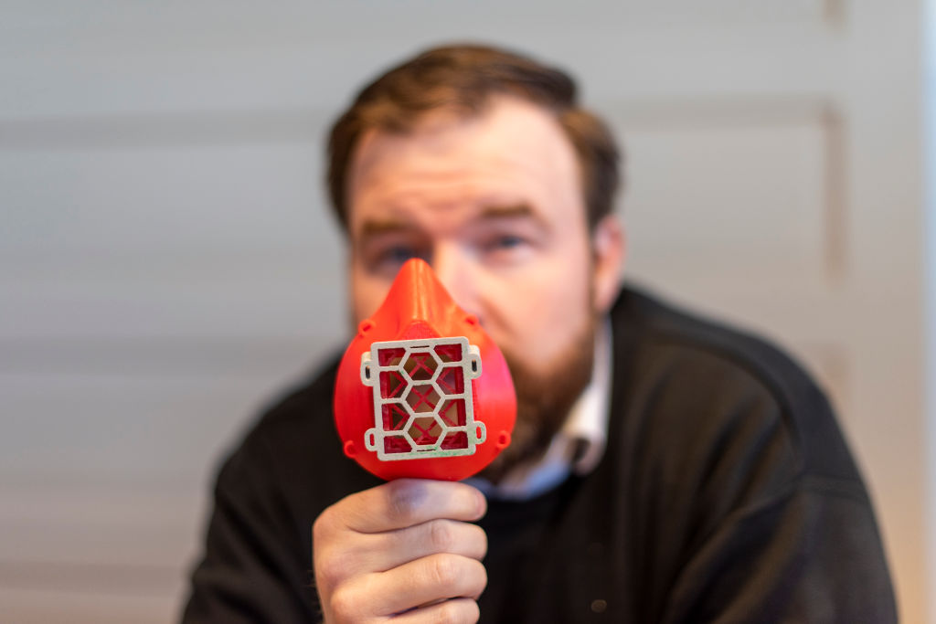Artchitect Makes 3D Respirator Masks for Hospital