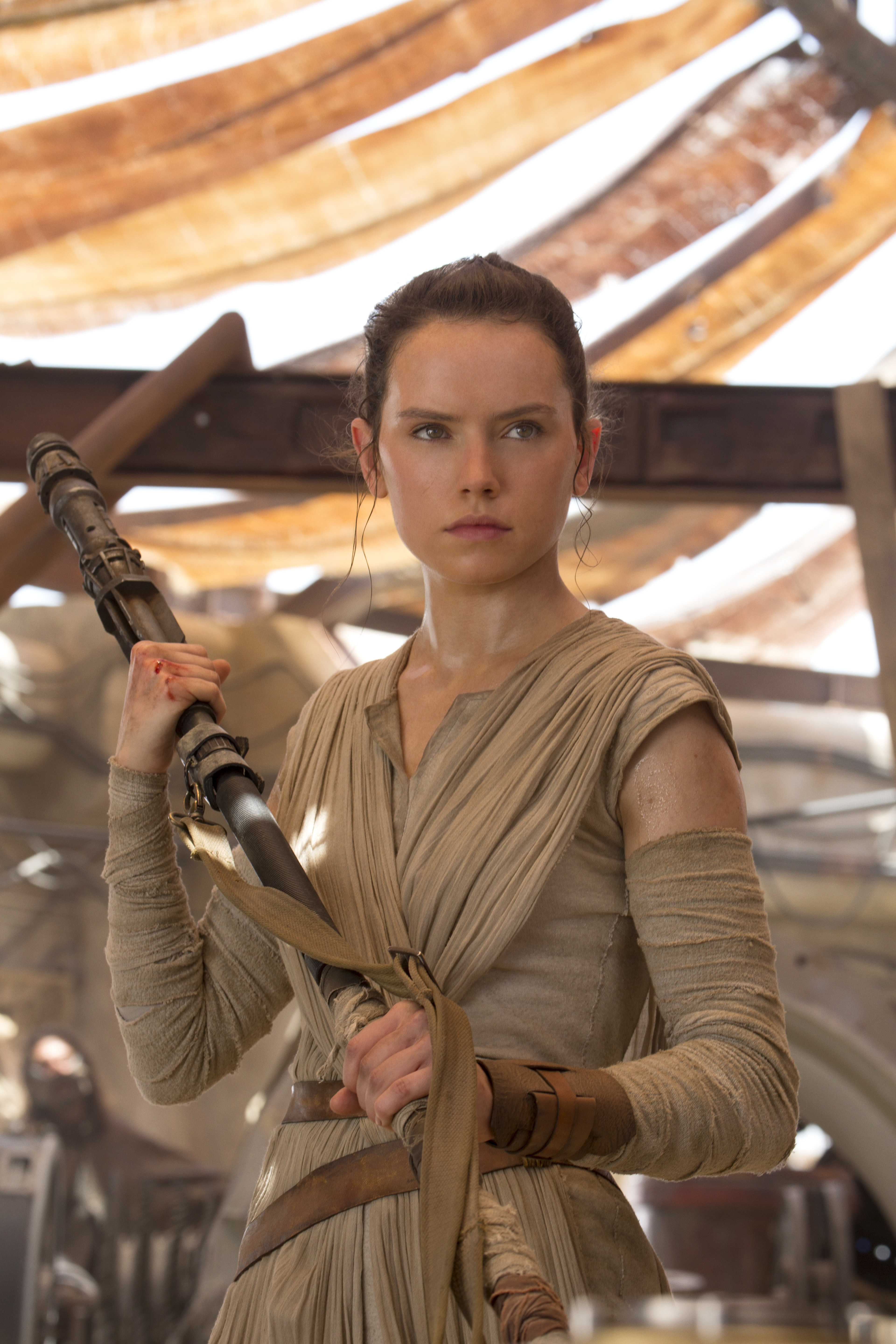 Star Wars: The Force AwakensRey (Daisy Ridley)Ph: David James© 2015 Lucasfilm Ltd. &amp; TM. All Right Reserved..