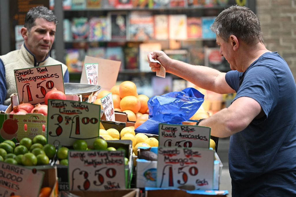 BRITAIN-ECONOMY-GROWTH