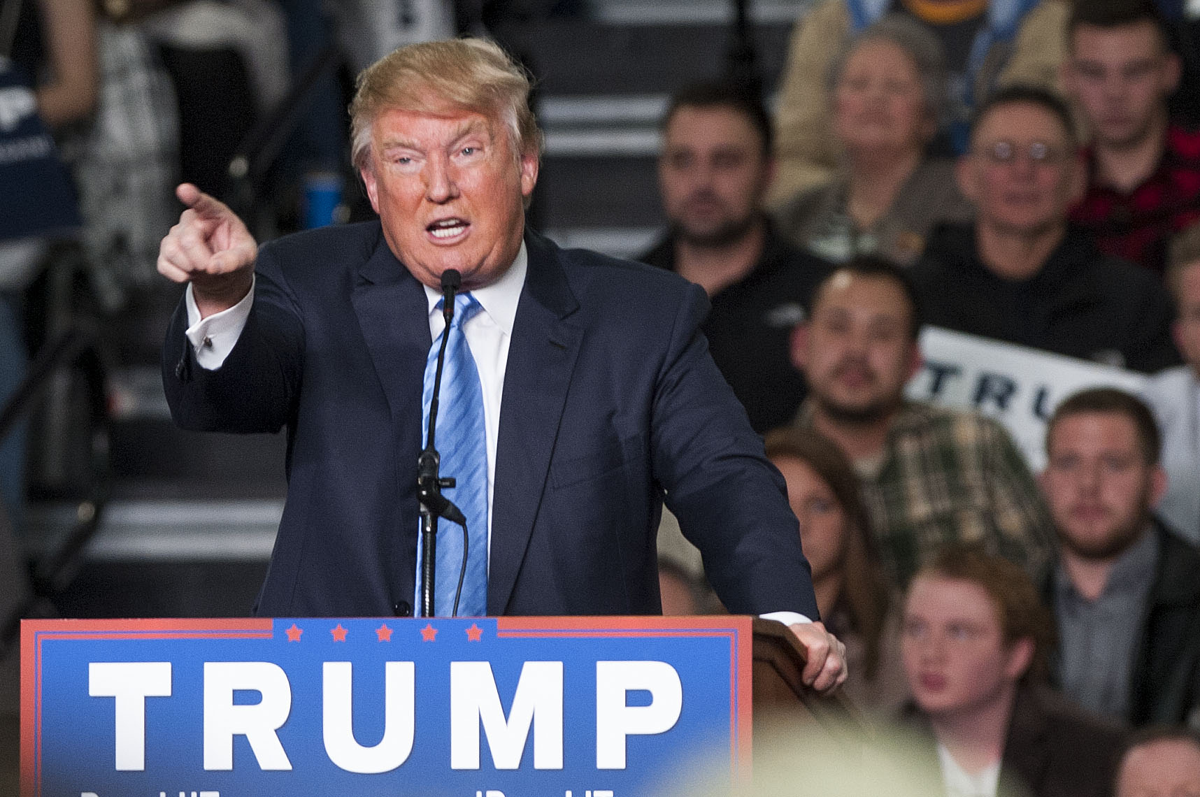 Republican presidential candidate Donald Trump addresses supporters during a campaign rally in Columbus, Ohio on Nov. 23, 2015