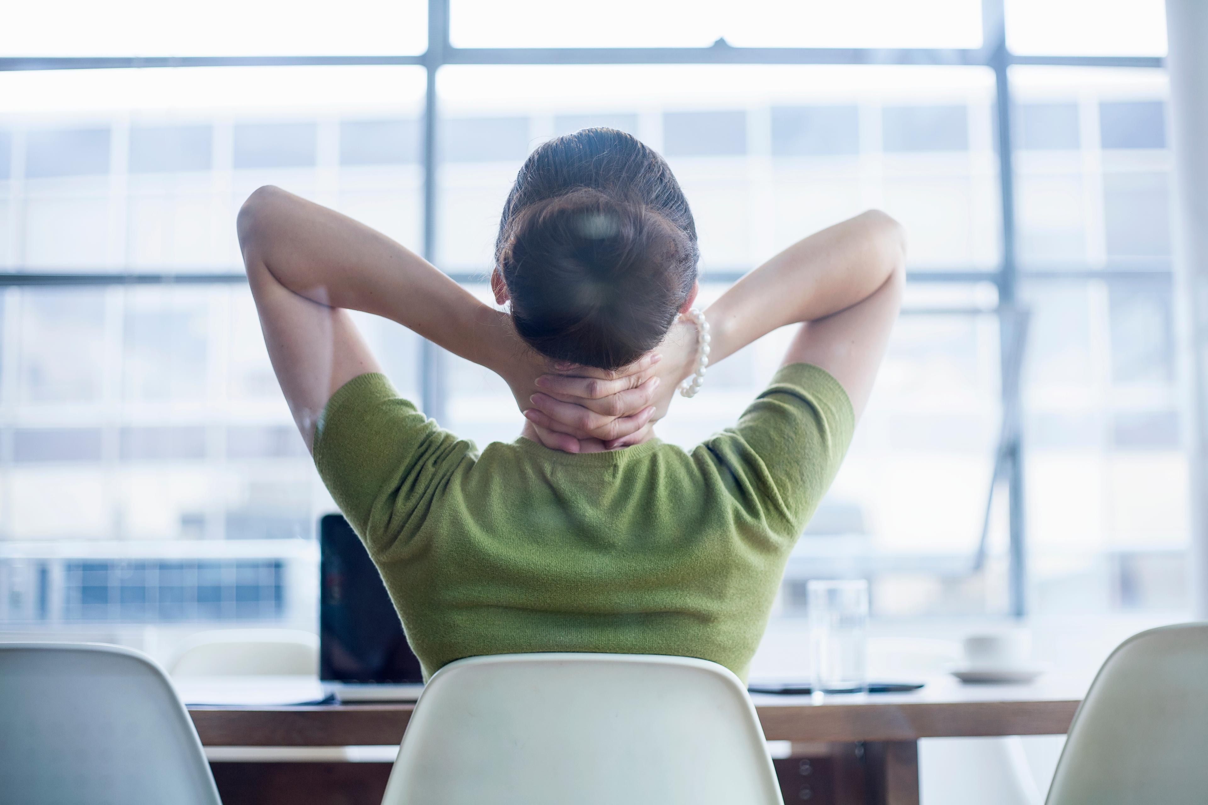 woman-desk-neck-stretching