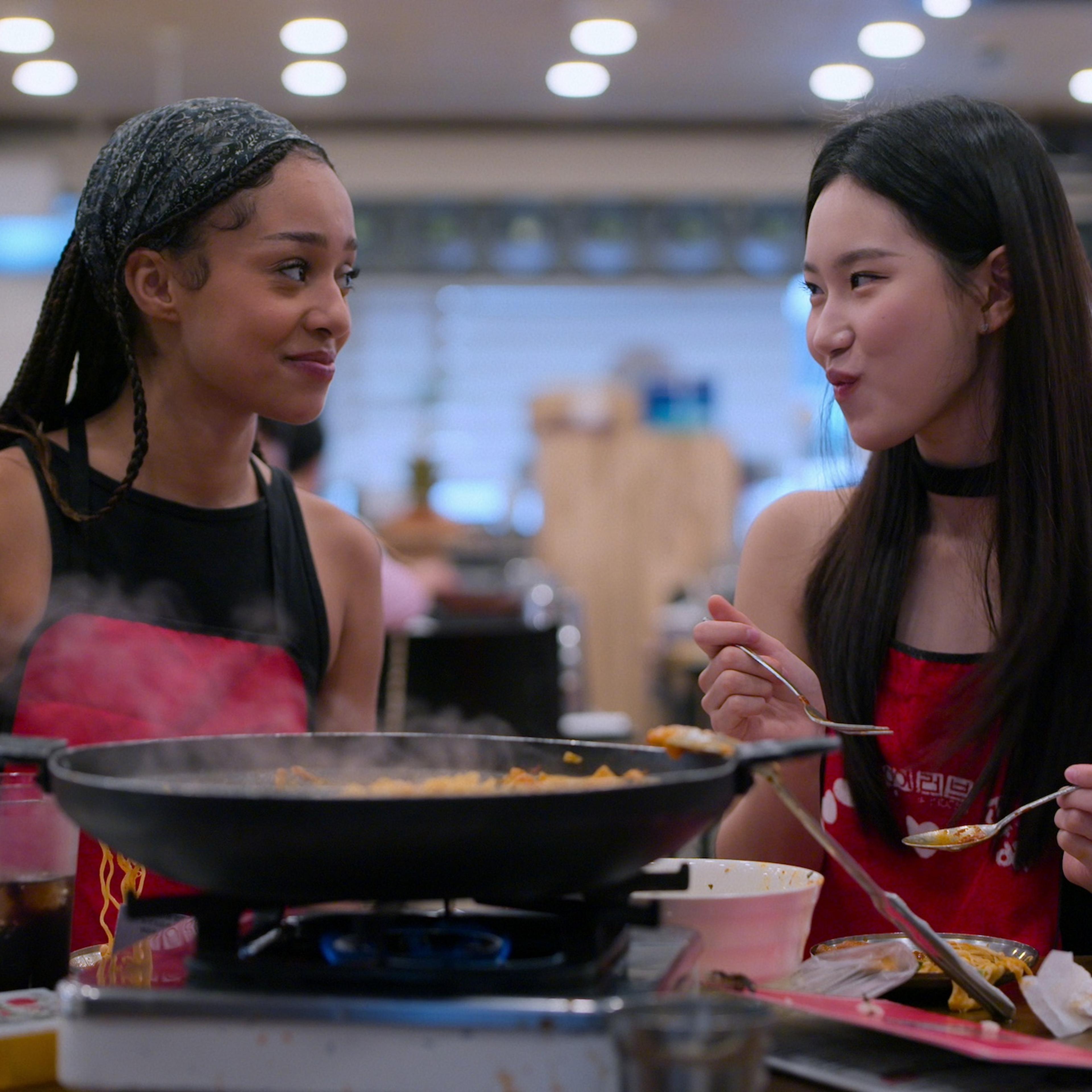 Pop Star Academy: KATSEYE. (L to R) Manon and Nayoung in Pop Star Academy: KATSEYE. Cr. Courtesy of Netflix © 2024