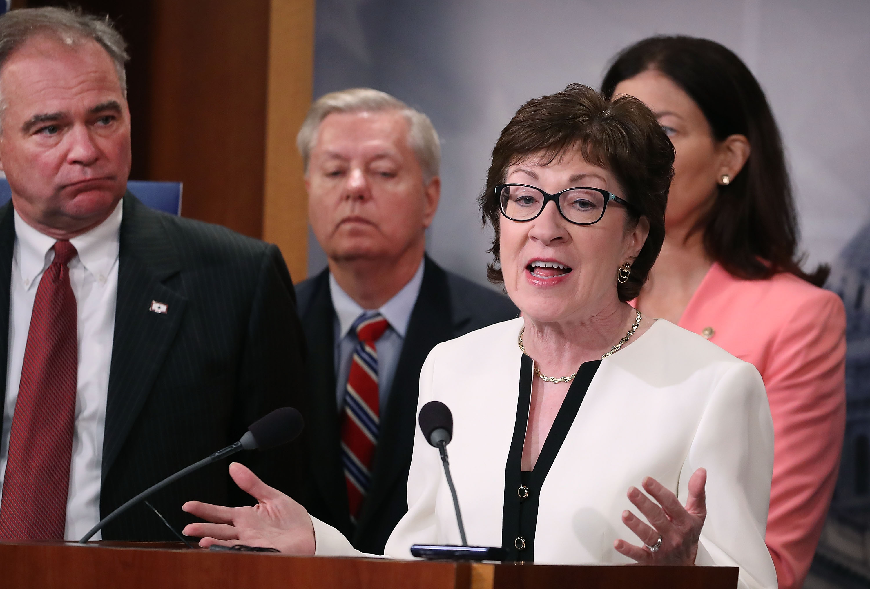 Senators Unveil Bipartisan Gun Proposal